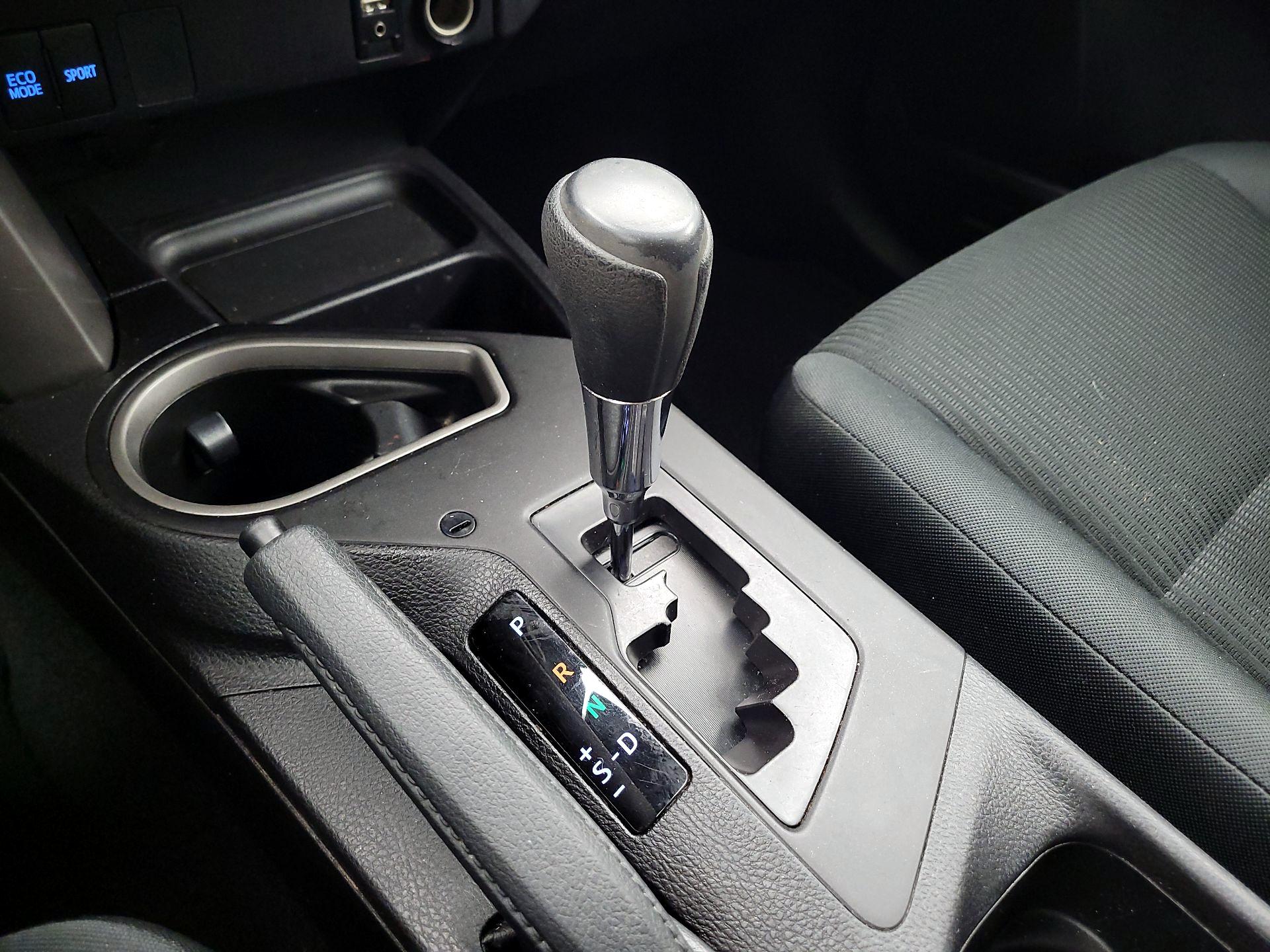 Thumbnail: 2017 Toyota RAV4 - 17