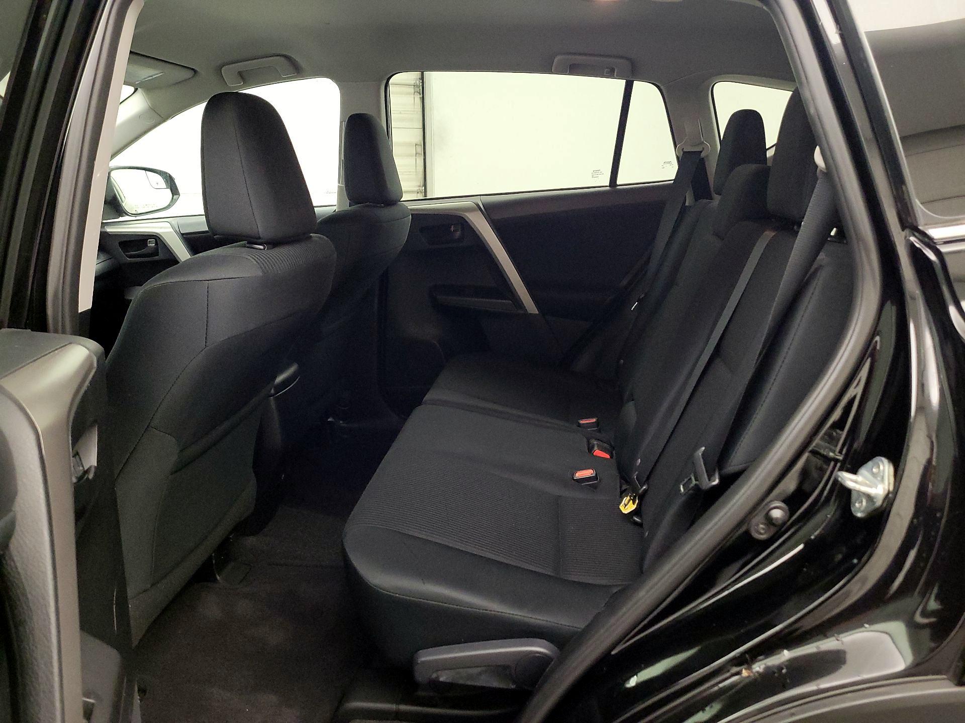 Thumbnail: 2017 Toyota RAV4 - 19