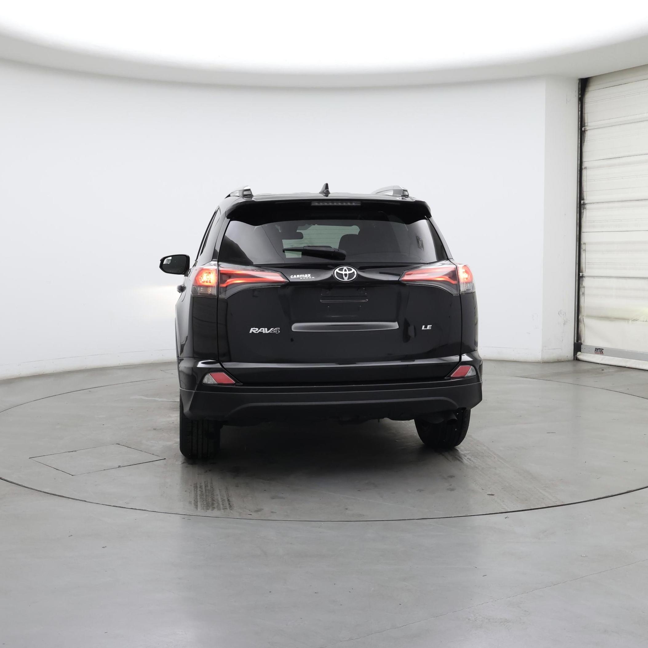 Thumbnail: 2017 Toyota RAV4 - 6