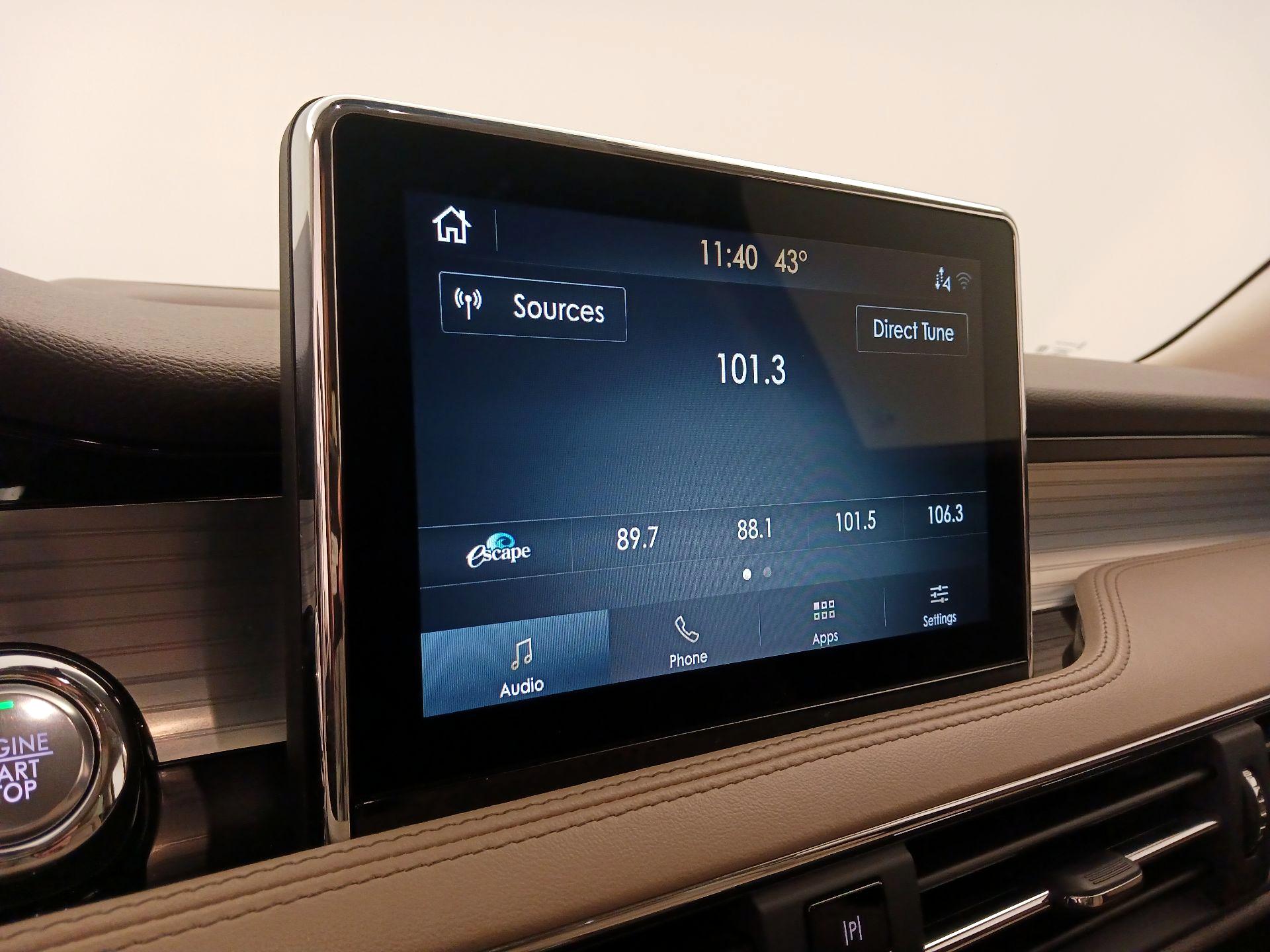 Thumbnail: 2022 Lincoln Corsair - 15