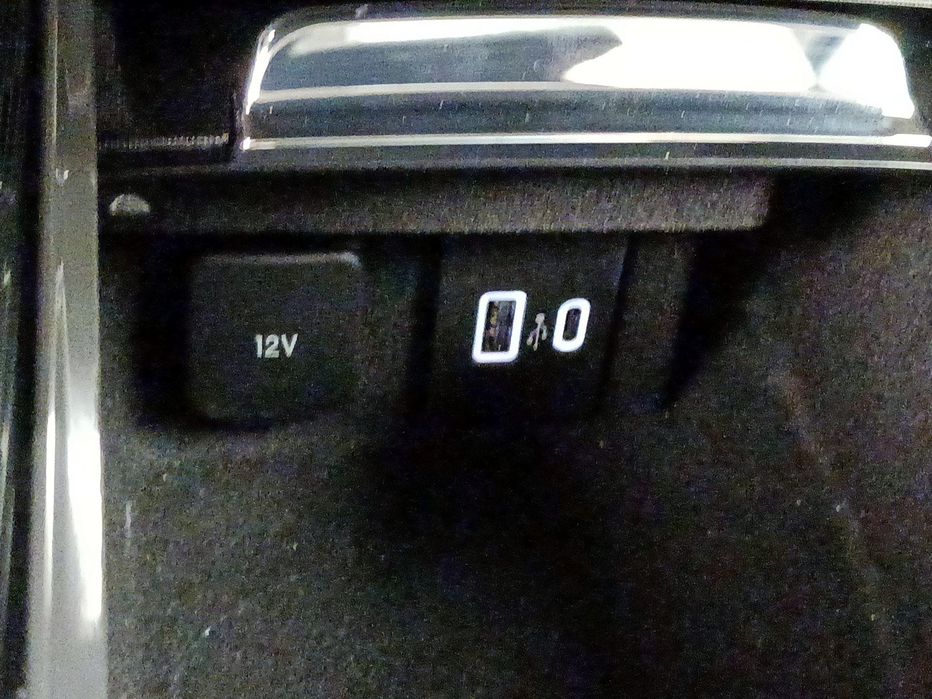 Thumbnail: 2022 Lincoln Corsair - 18