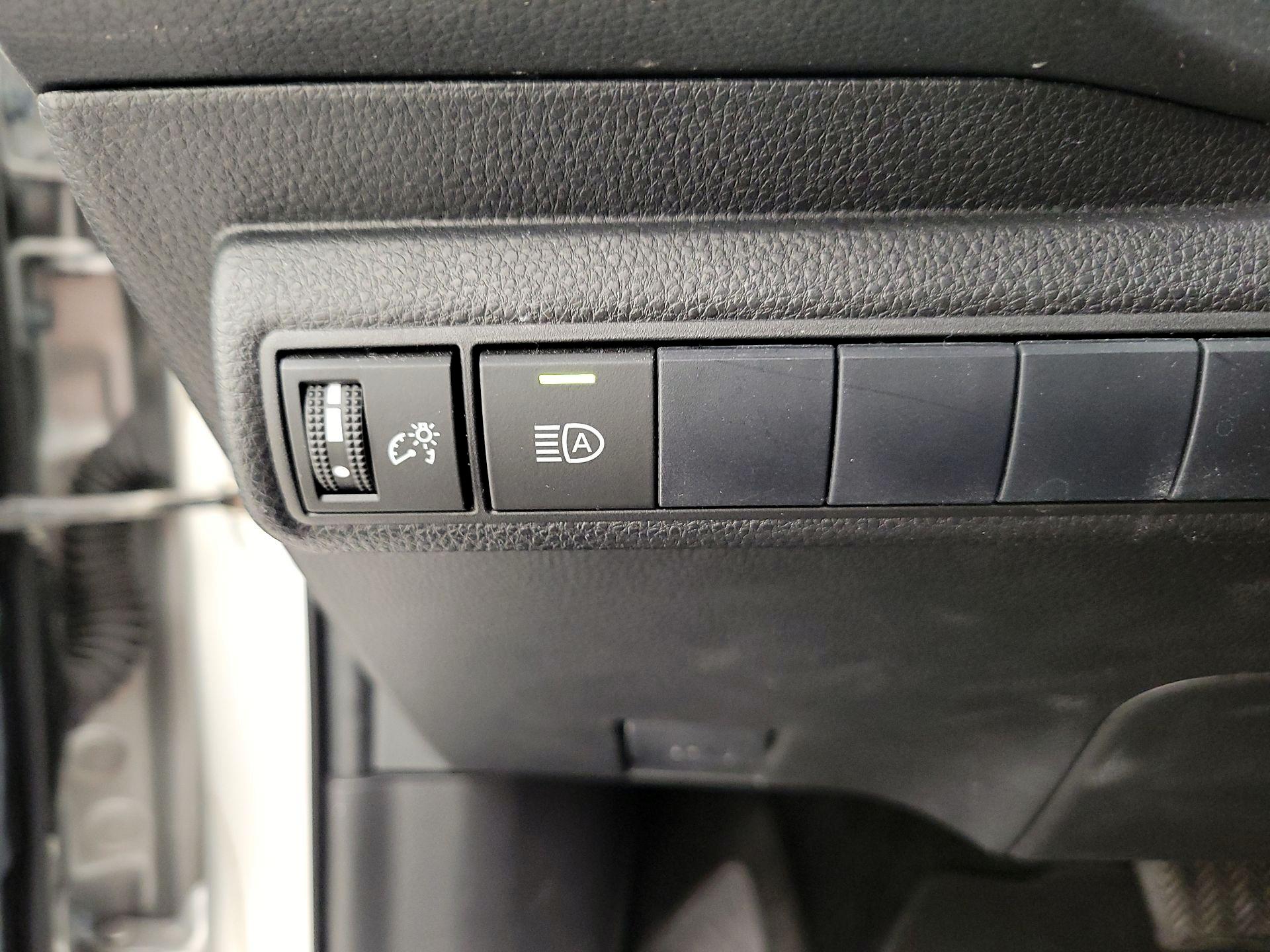 Thumbnail: 2020 Toyota Corolla - 13