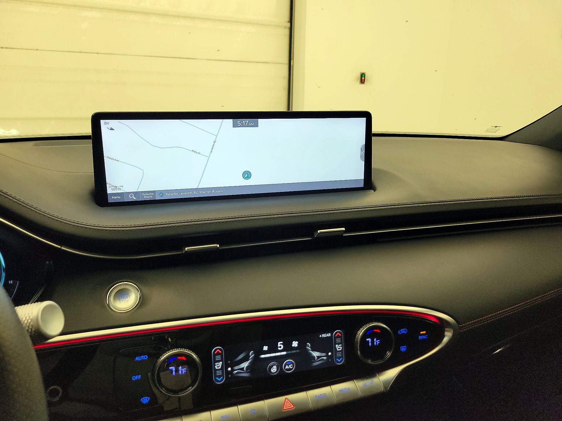 Thumbnail: 2023 Genesis GV70 - 14