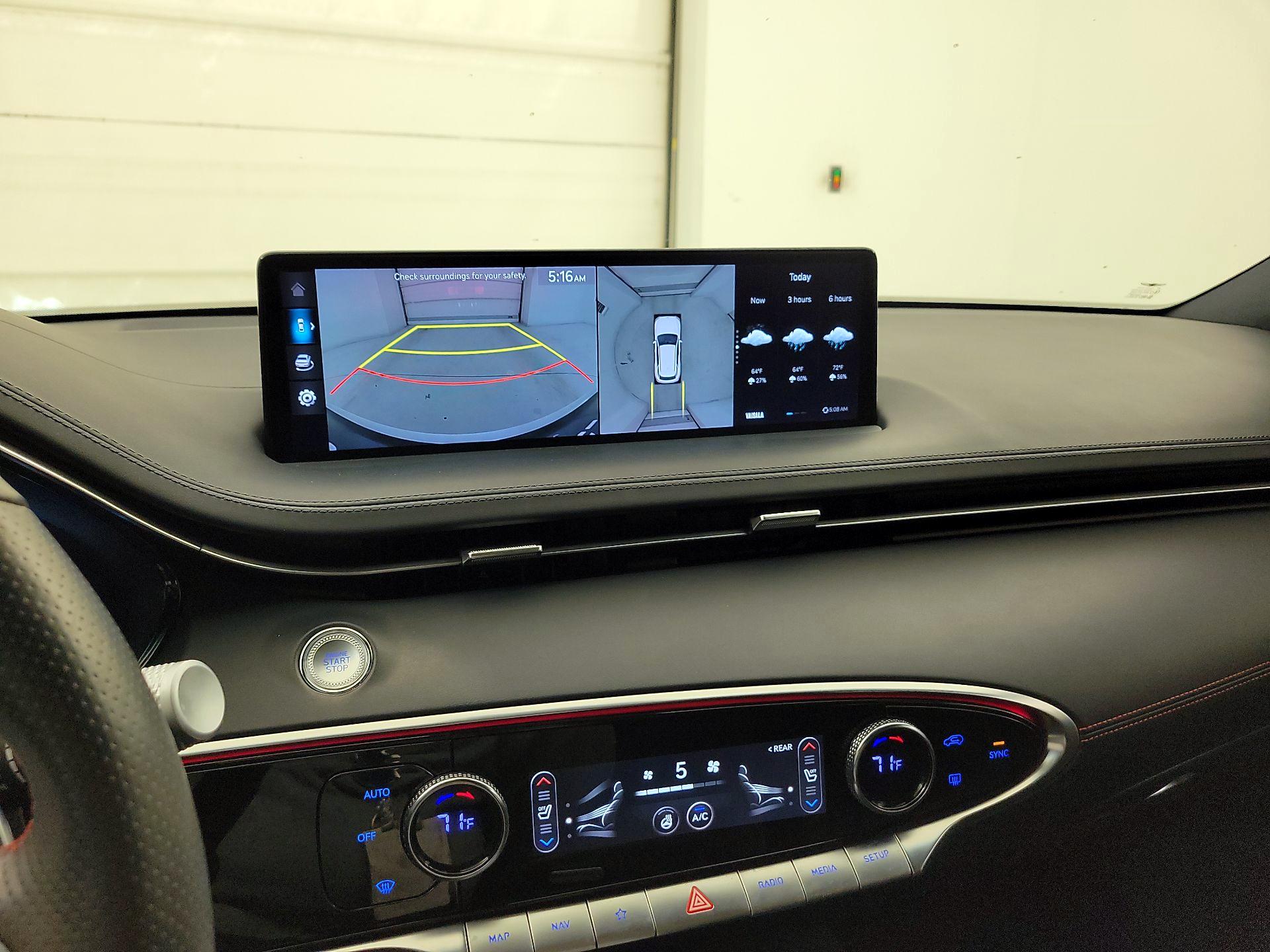 Thumbnail: 2023 Genesis GV70 - 15