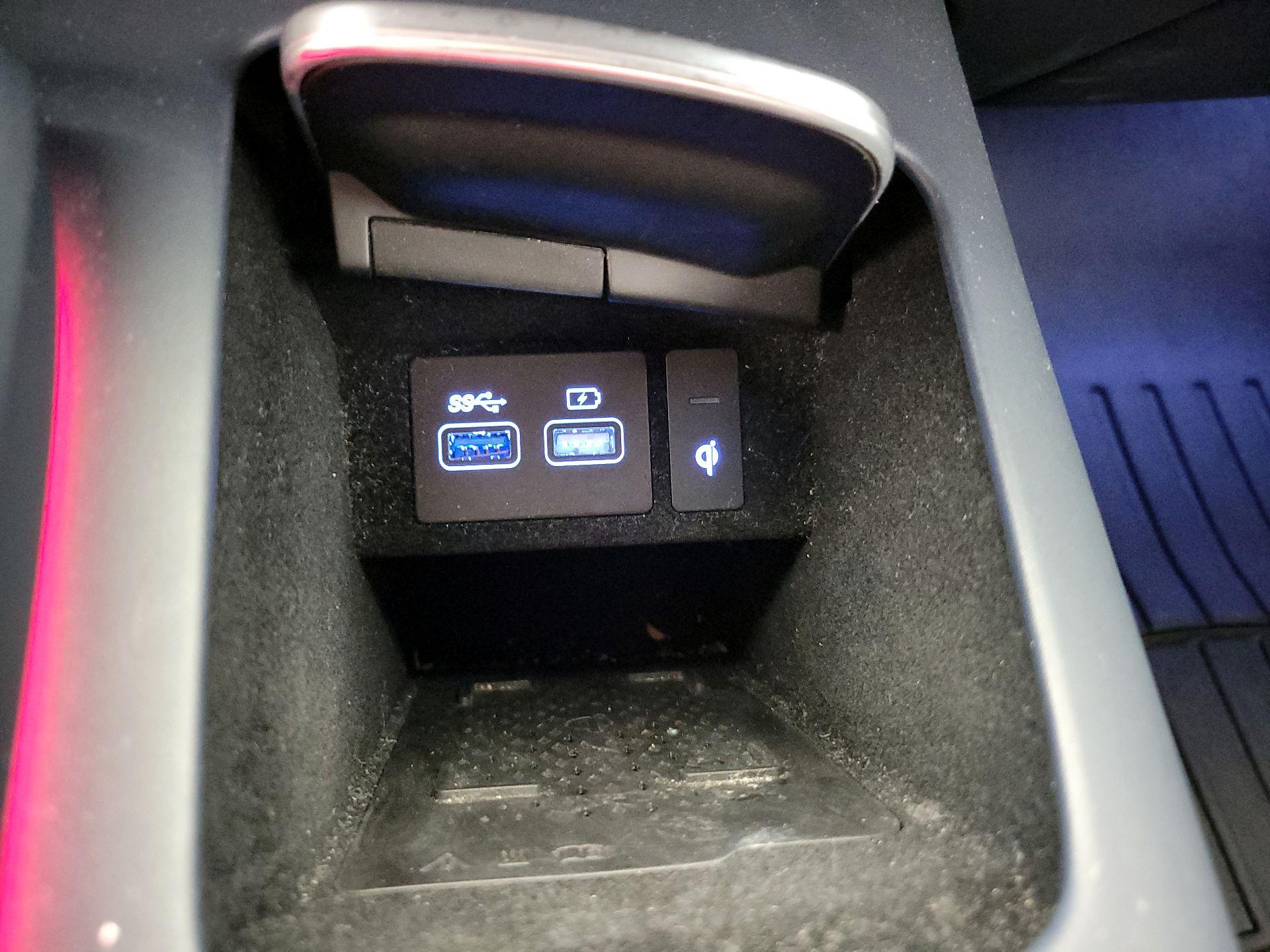 Thumbnail: 2023 Genesis GV70 - 19