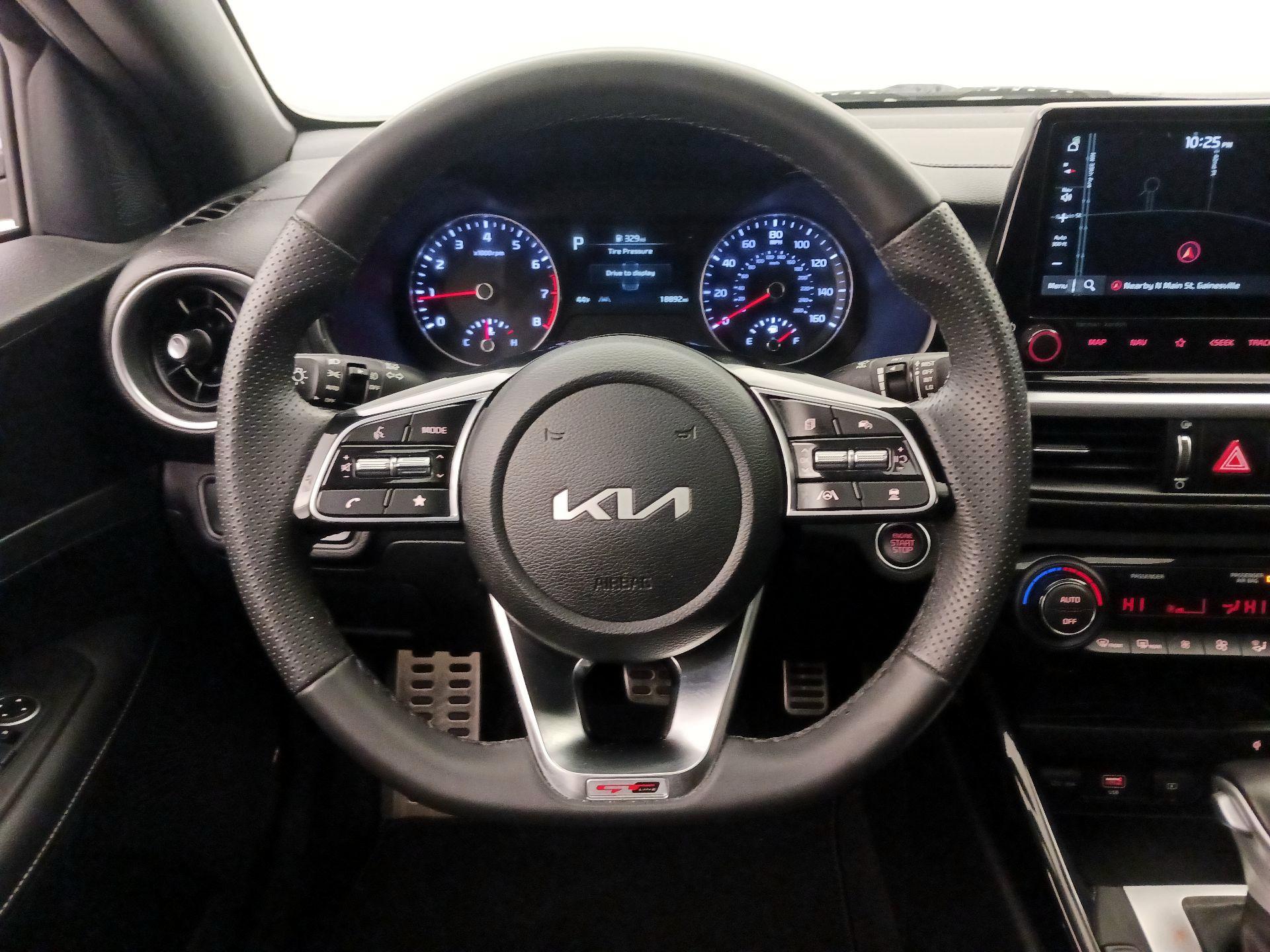 Thumbnail: 2023 Kia Forte - 10