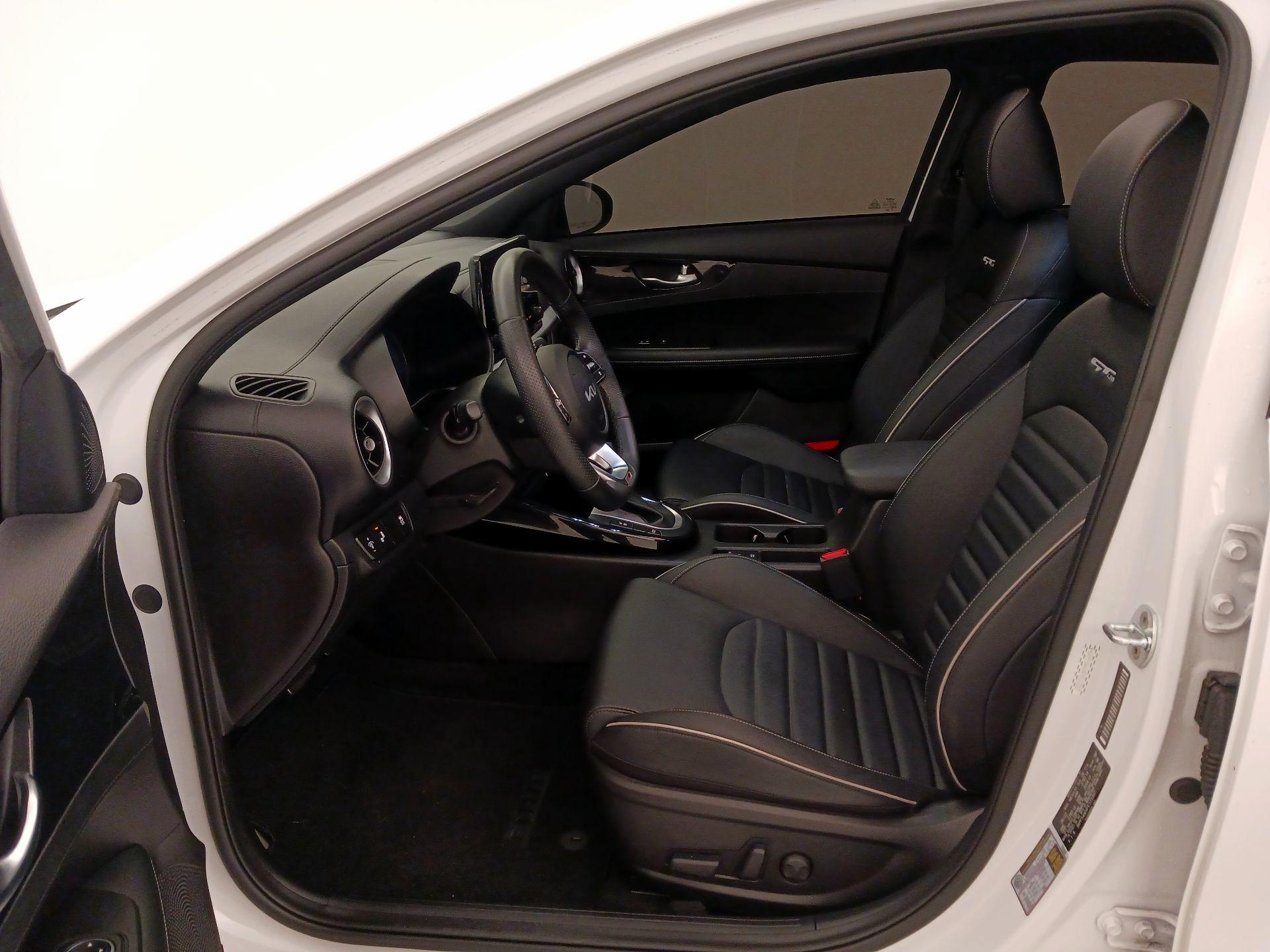 Thumbnail: 2023 Kia Forte - 11