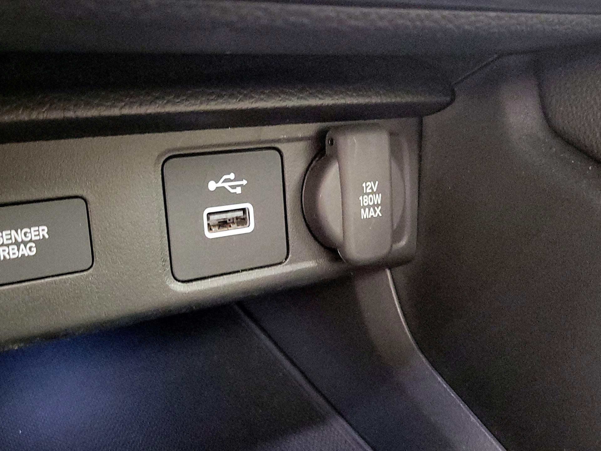 Thumbnail: 2023 Acura Integra - 18