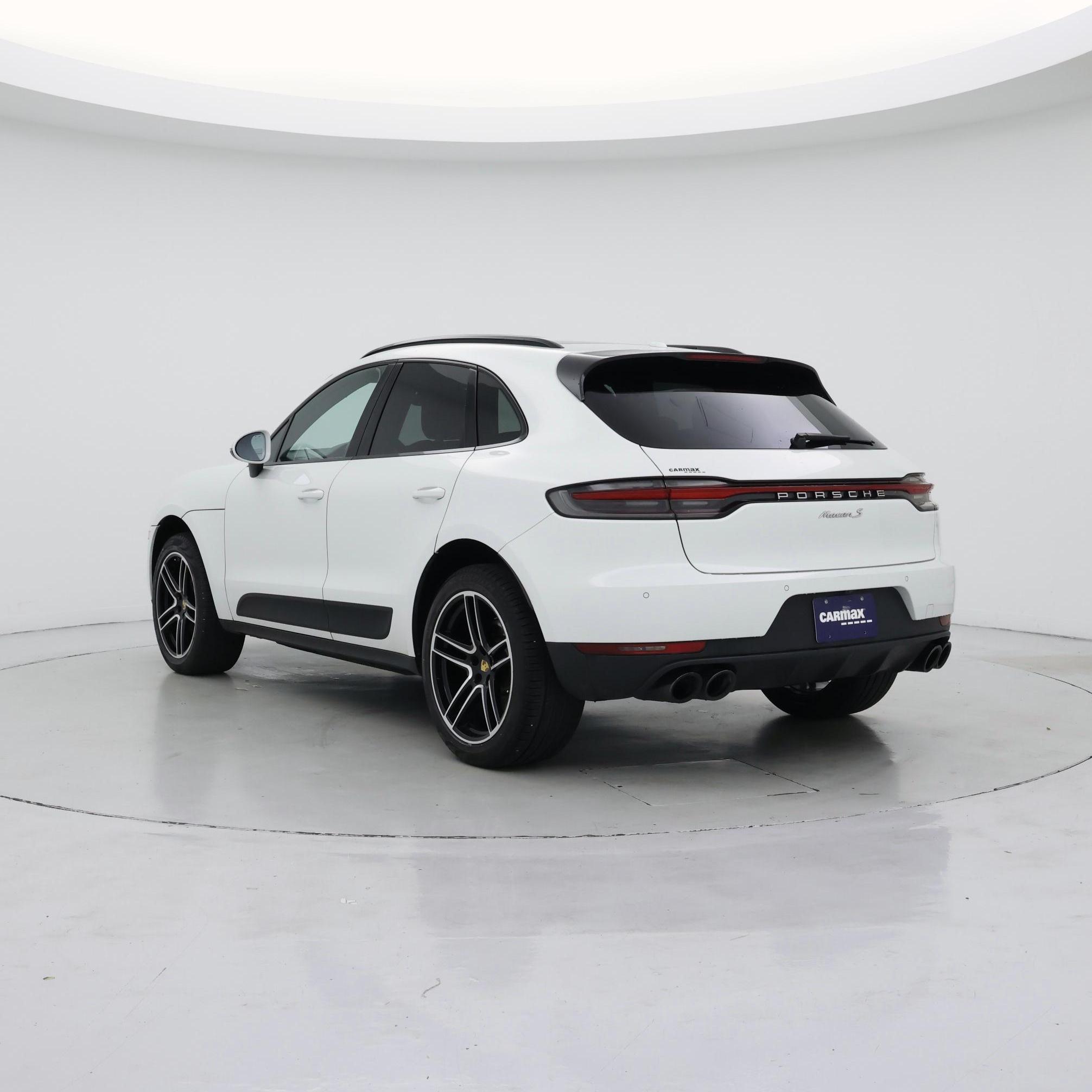 Thumbnail: 2020 Porsche Macan - 2