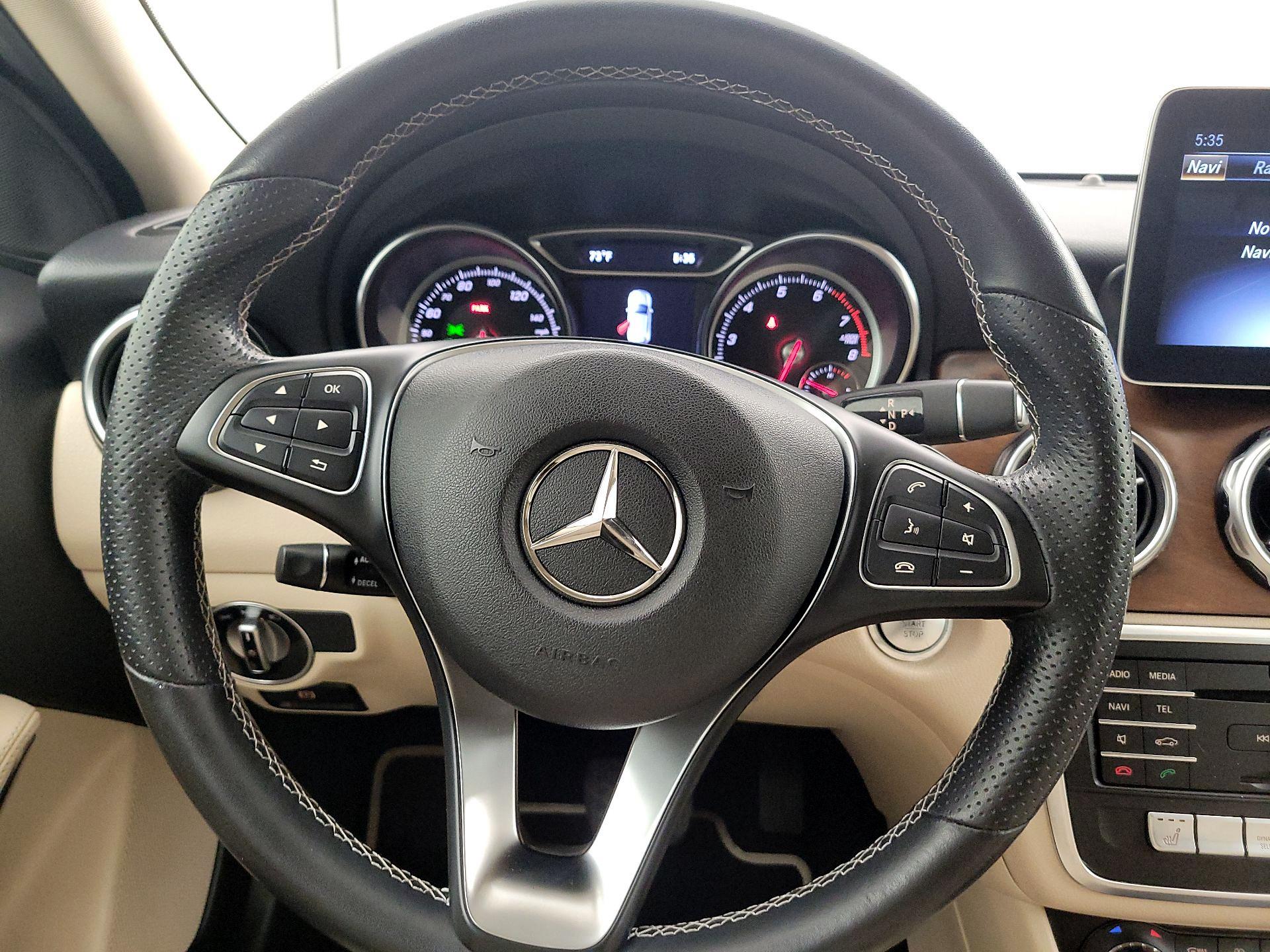 Thumbnail: 2020 Mercedes-Benz GLA - 10