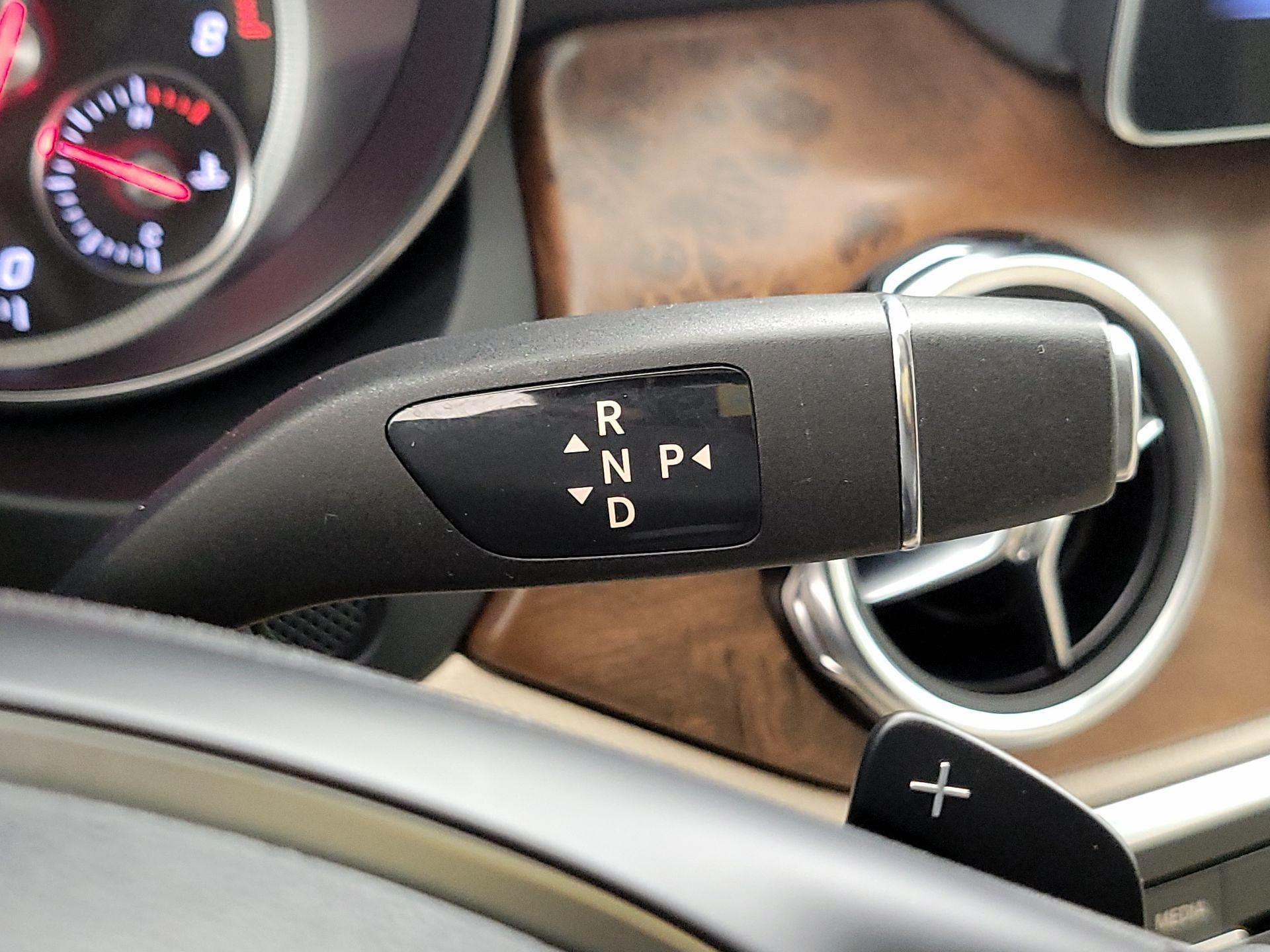 Thumbnail: 2020 Mercedes-Benz GLA - 17