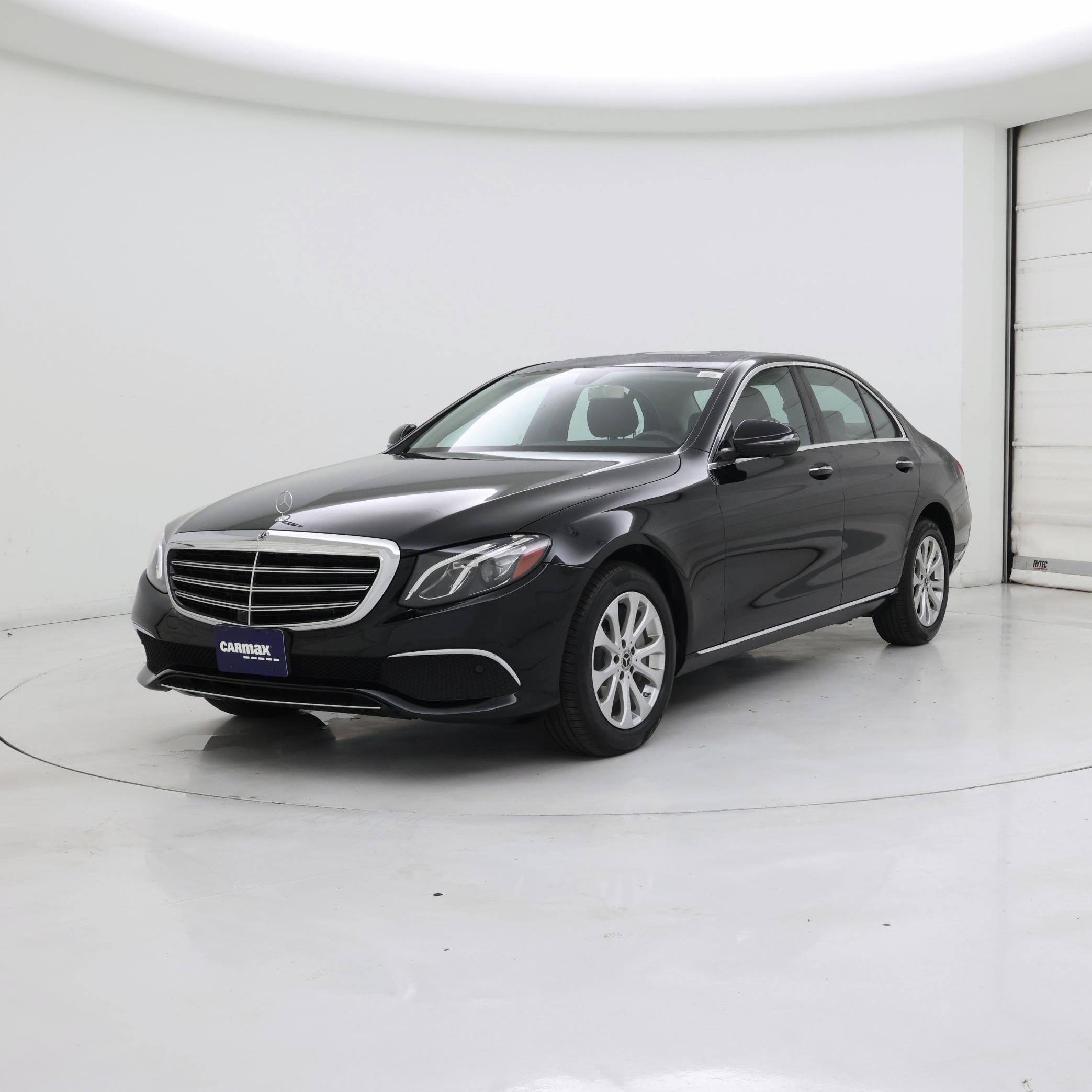 Thumbnail: 2020 Mercedes-Benz E-Class - 4