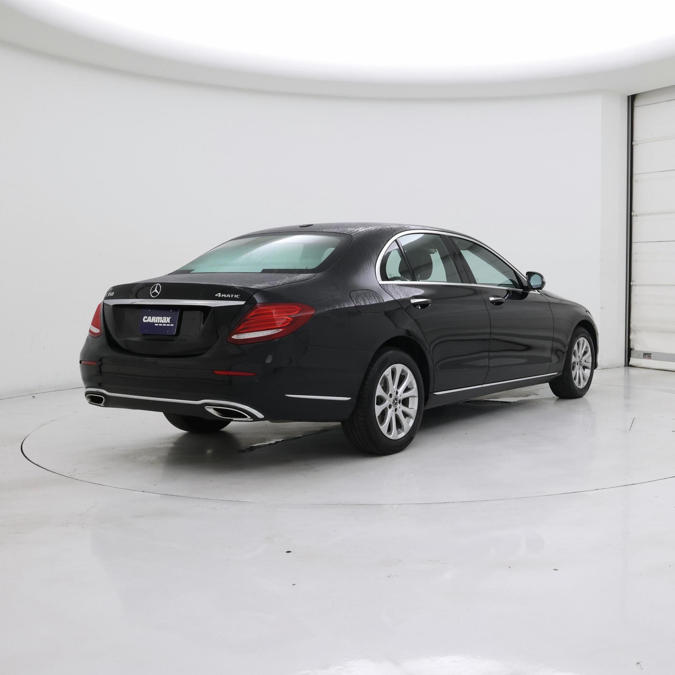 Thumbnail: 2020 Mercedes-Benz E-Class - 8