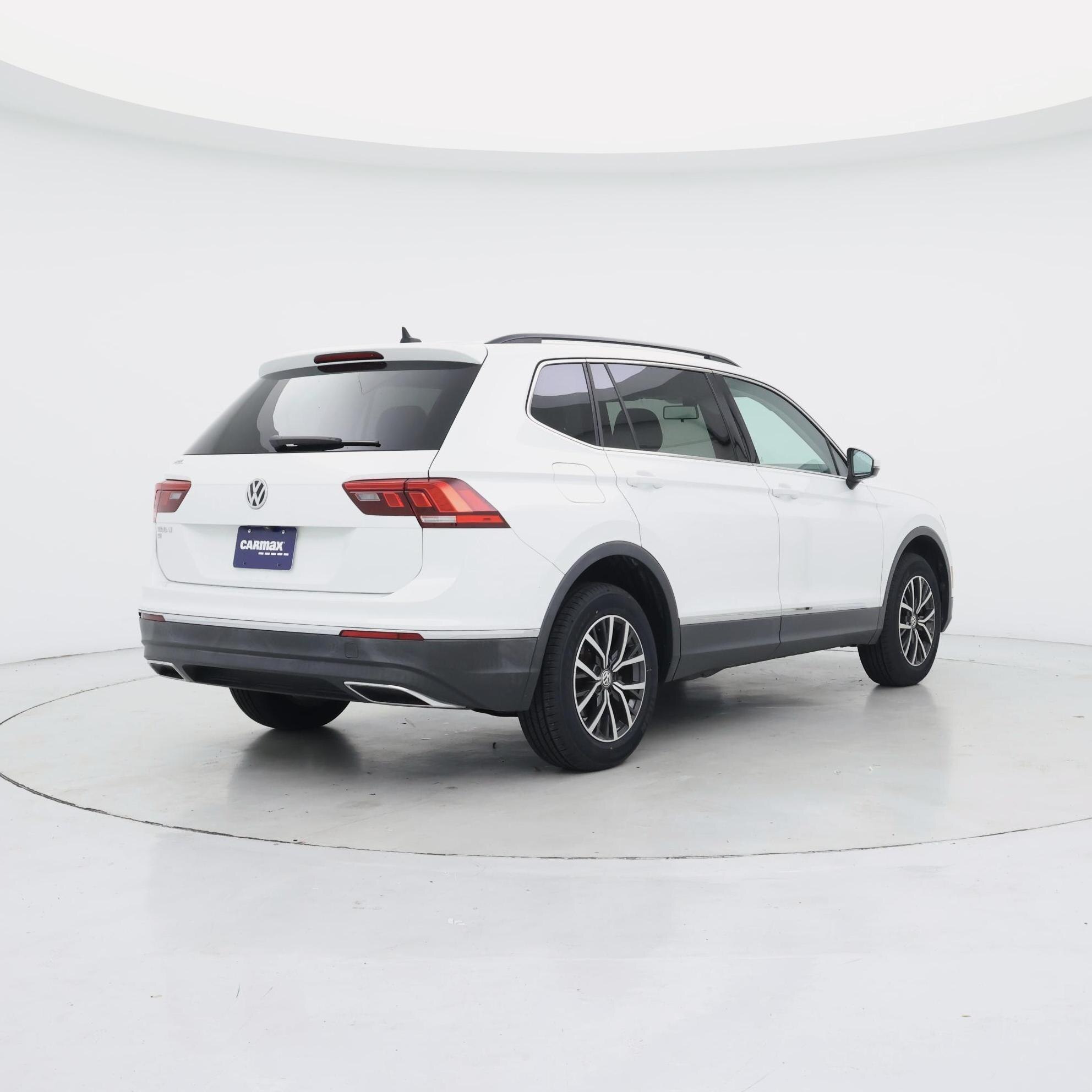 Thumbnail: 2020 Volkswagen Tiguan - 8