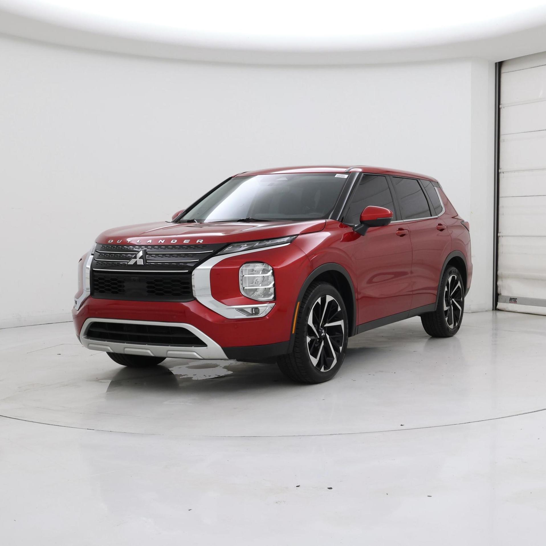 Thumbnail: 2023 Mitsubishi Outlander - 4