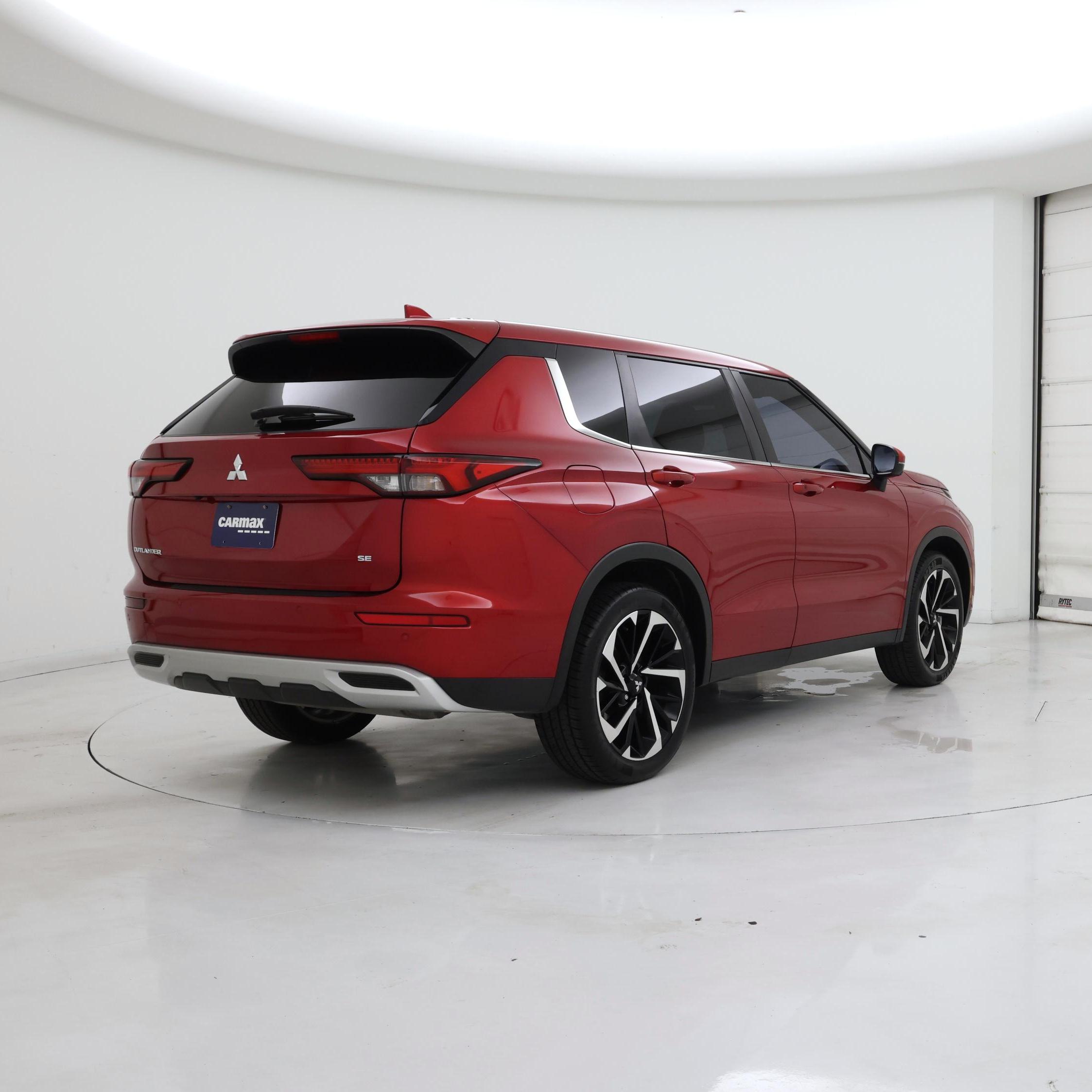 Thumbnail: 2023 Mitsubishi Outlander - 8