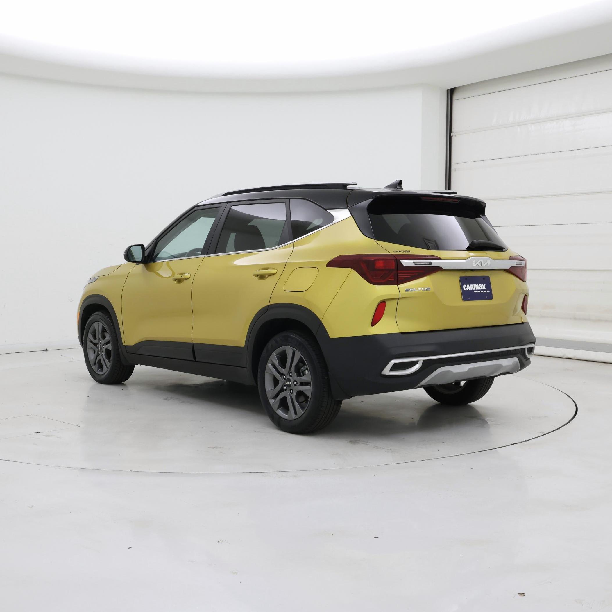 Thumbnail: 2023 Kia Seltos - 2