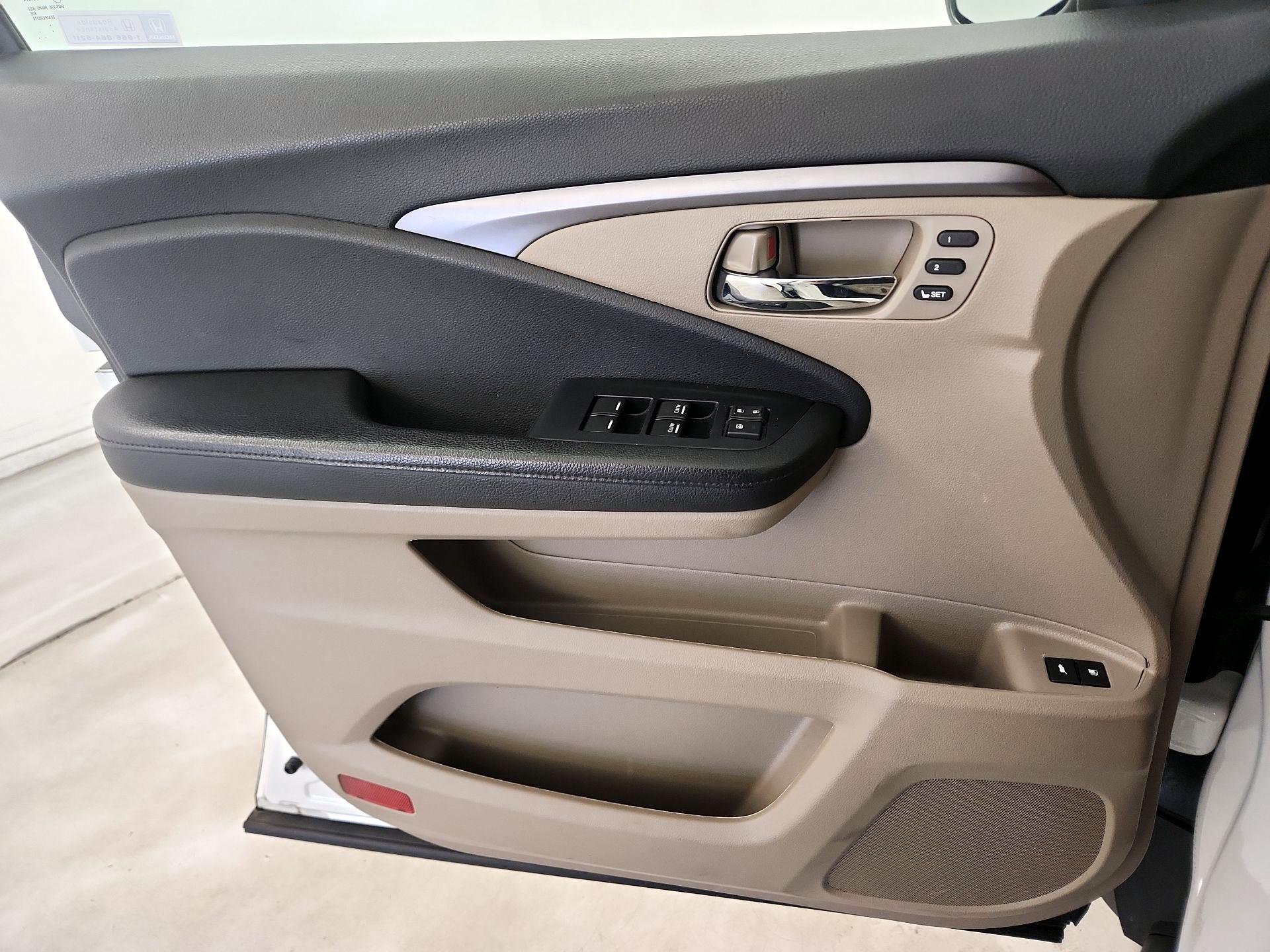 Thumbnail: 2022 Honda Pilot - 12