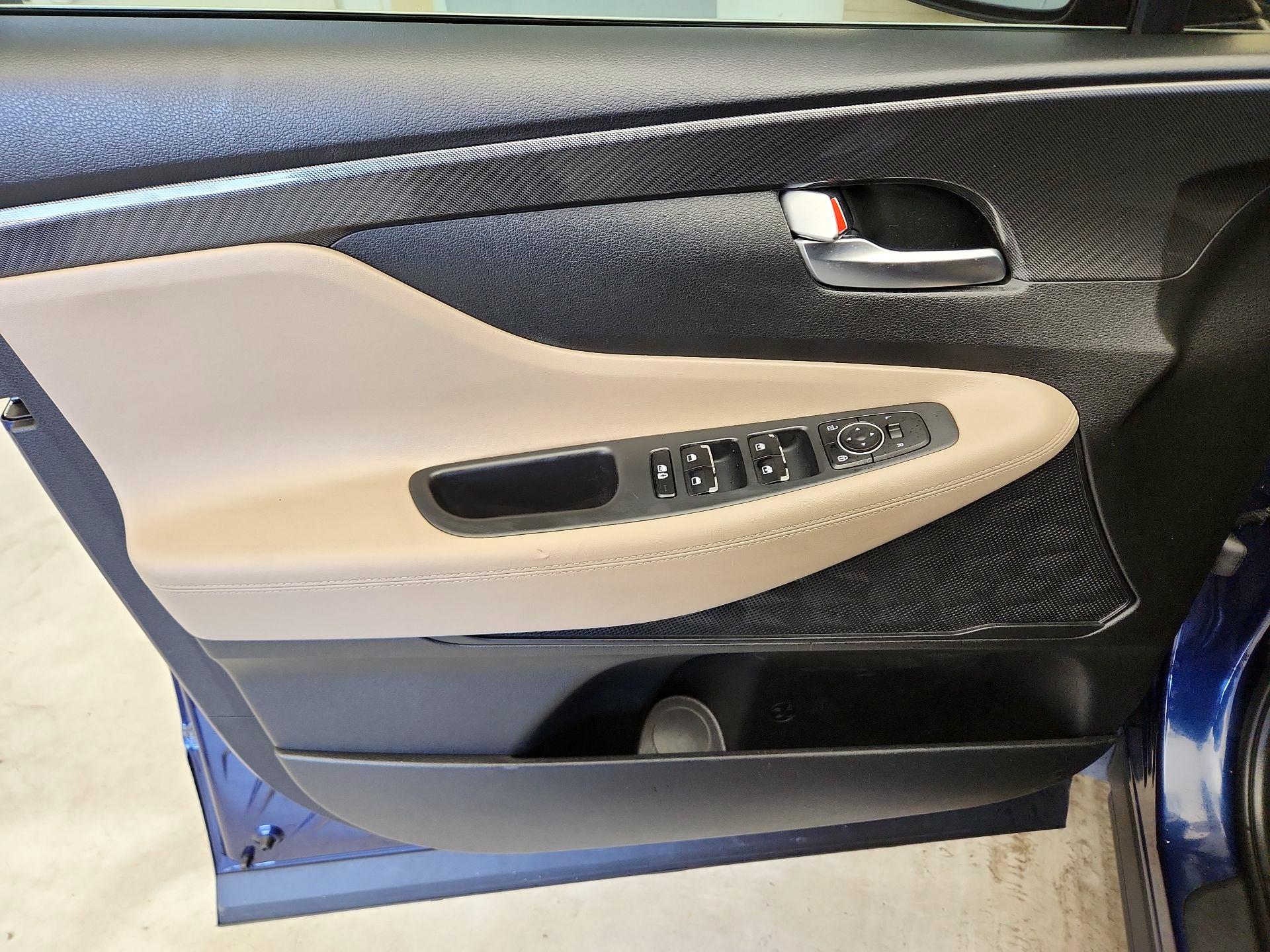 Thumbnail: 2022 Hyundai Santa Fe - 12