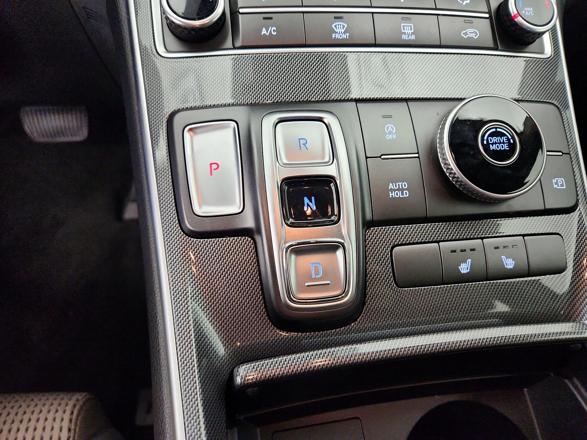 Thumbnail: 2022 Hyundai Santa Fe - 17