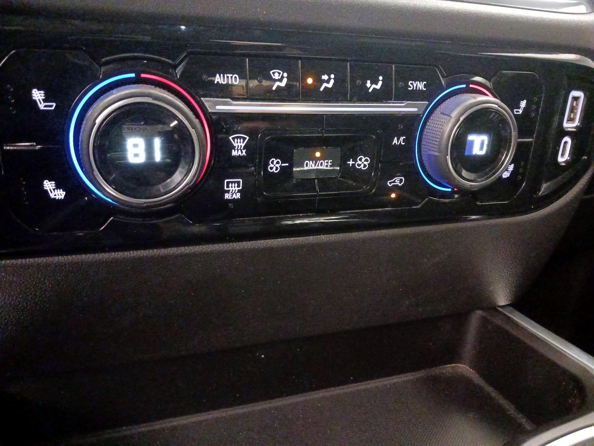 Thumbnail: 2022 Chevrolet Silverado 1500 - 16