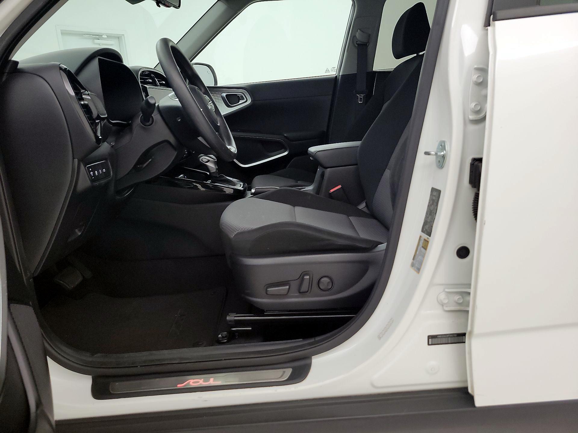 Thumbnail: 2023 Kia Soul - 11