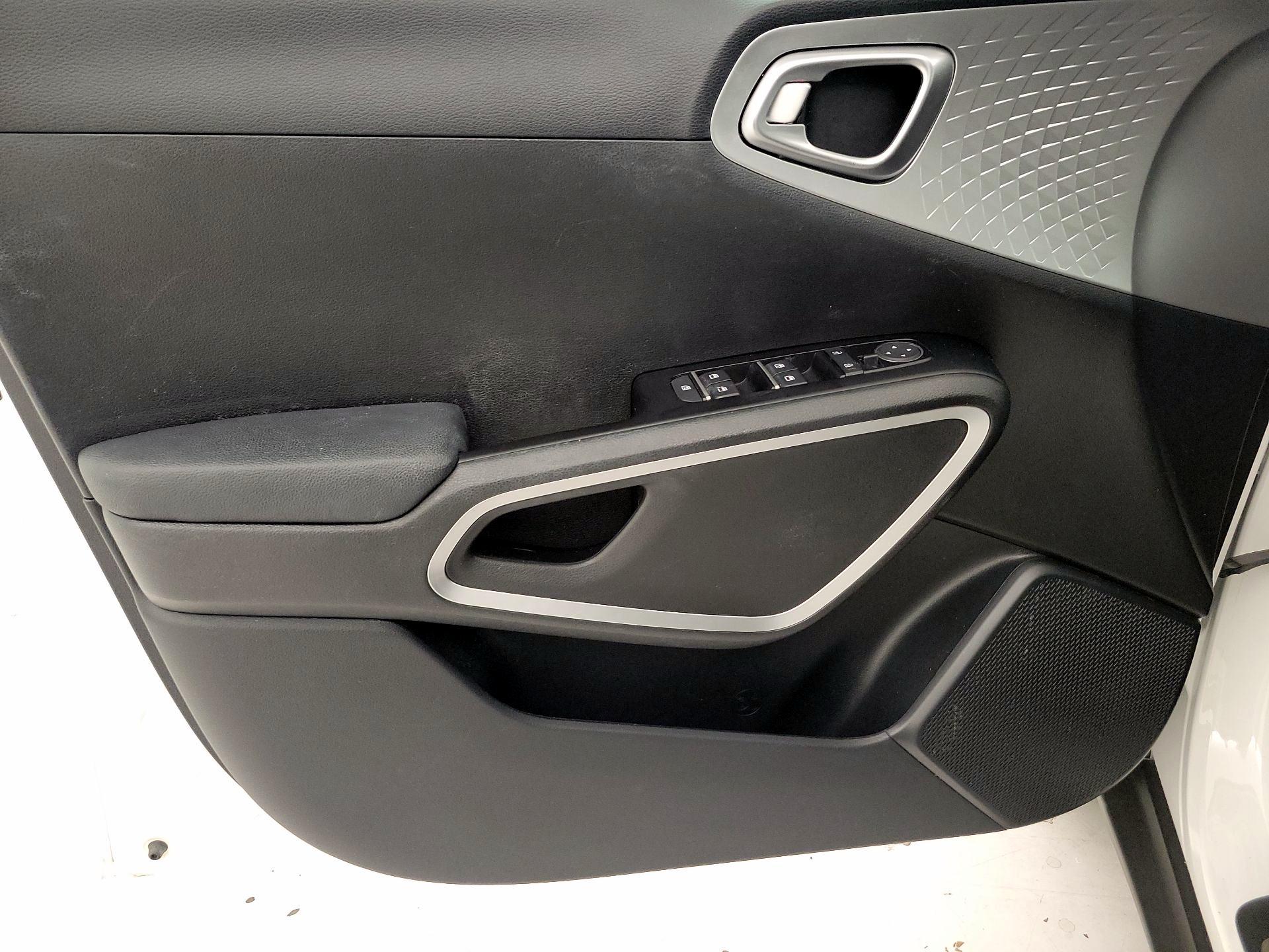 Thumbnail: 2023 Kia Soul - 12