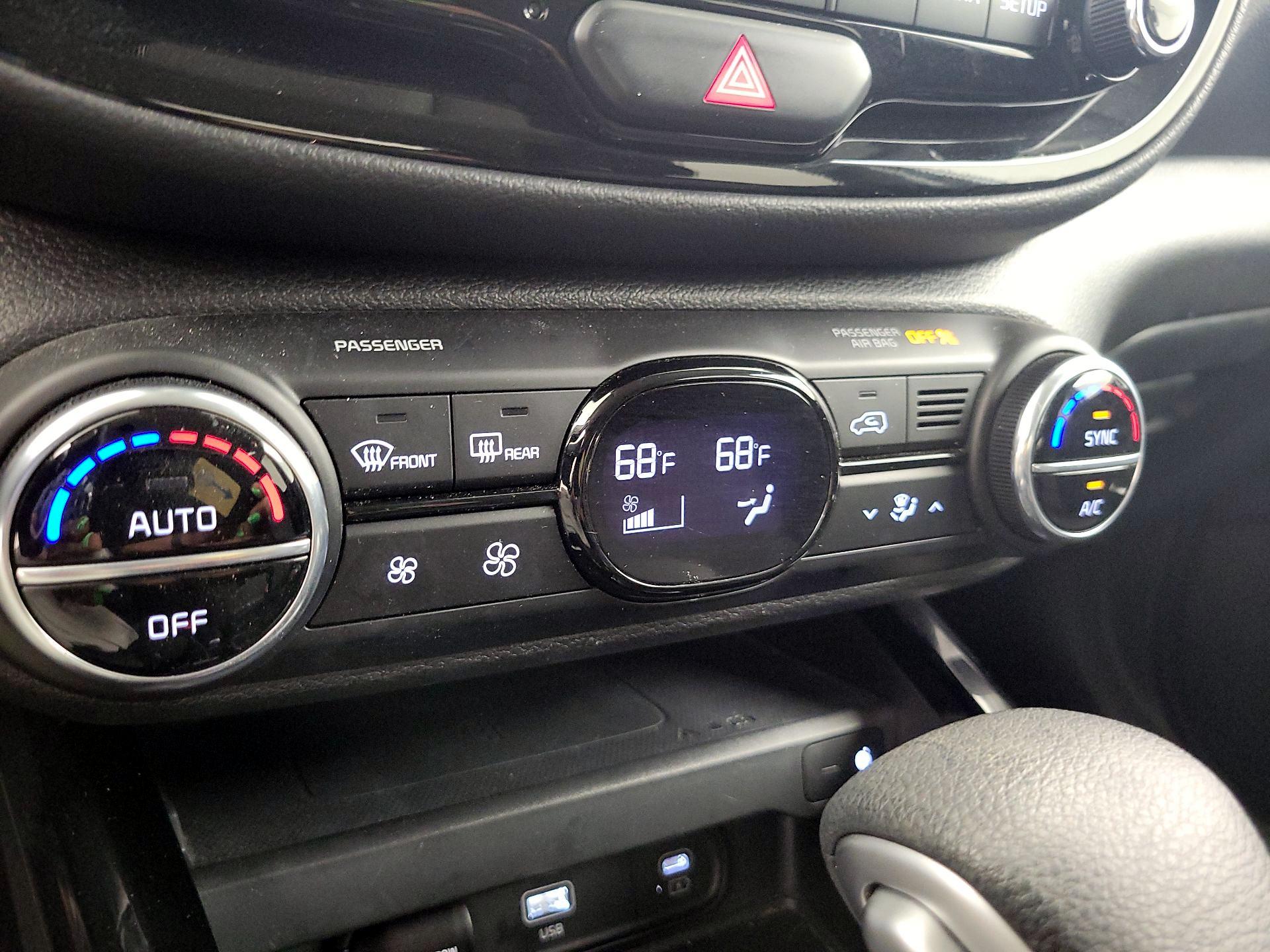 Thumbnail: 2023 Kia Soul - 17