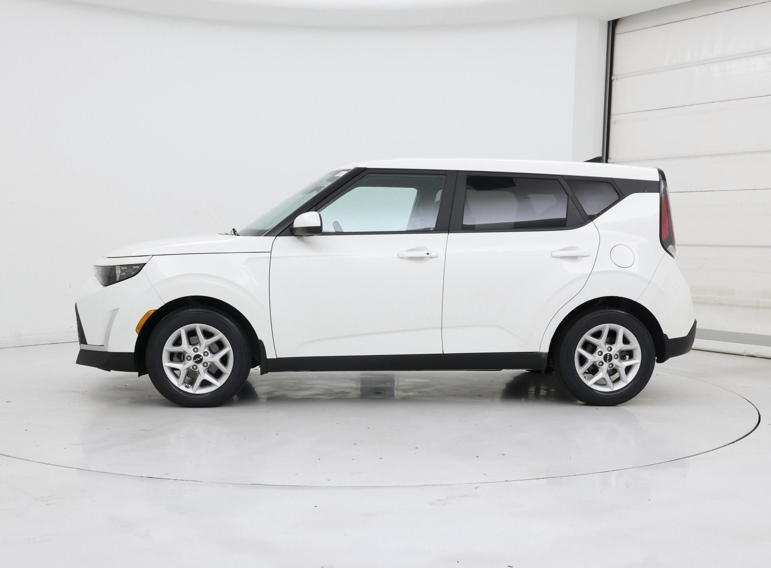 Thumbnail: 2023 Kia Soul - 3