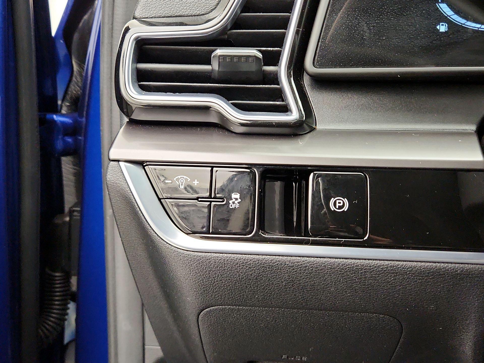 Thumbnail: 2023 Kia Sportage - 13