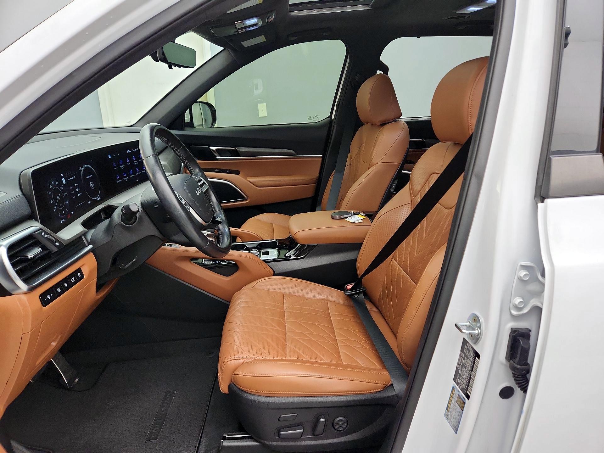 Thumbnail: 2023 Kia Telluride - 11