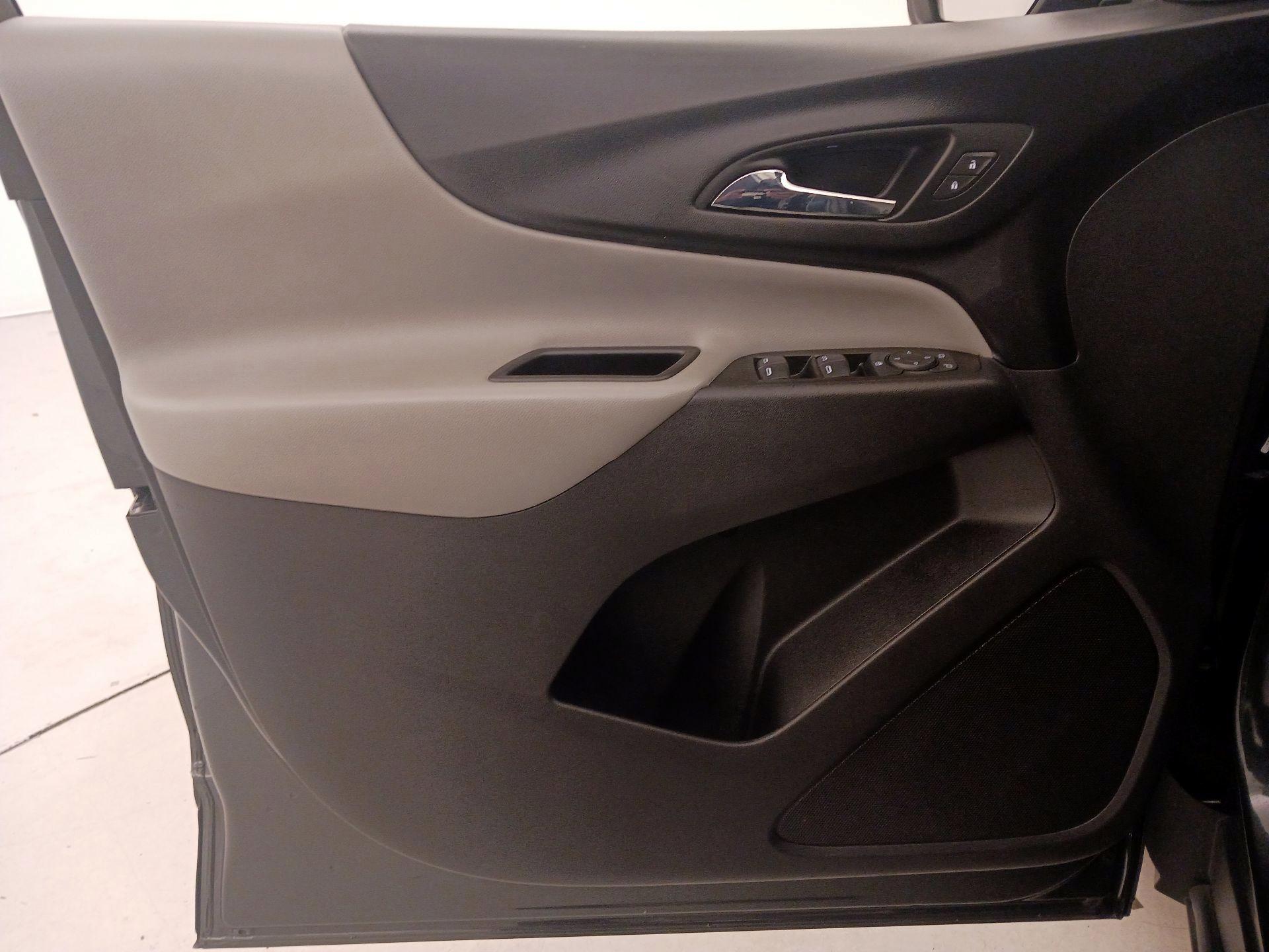 Thumbnail: 2020 Chevrolet Equinox - 12