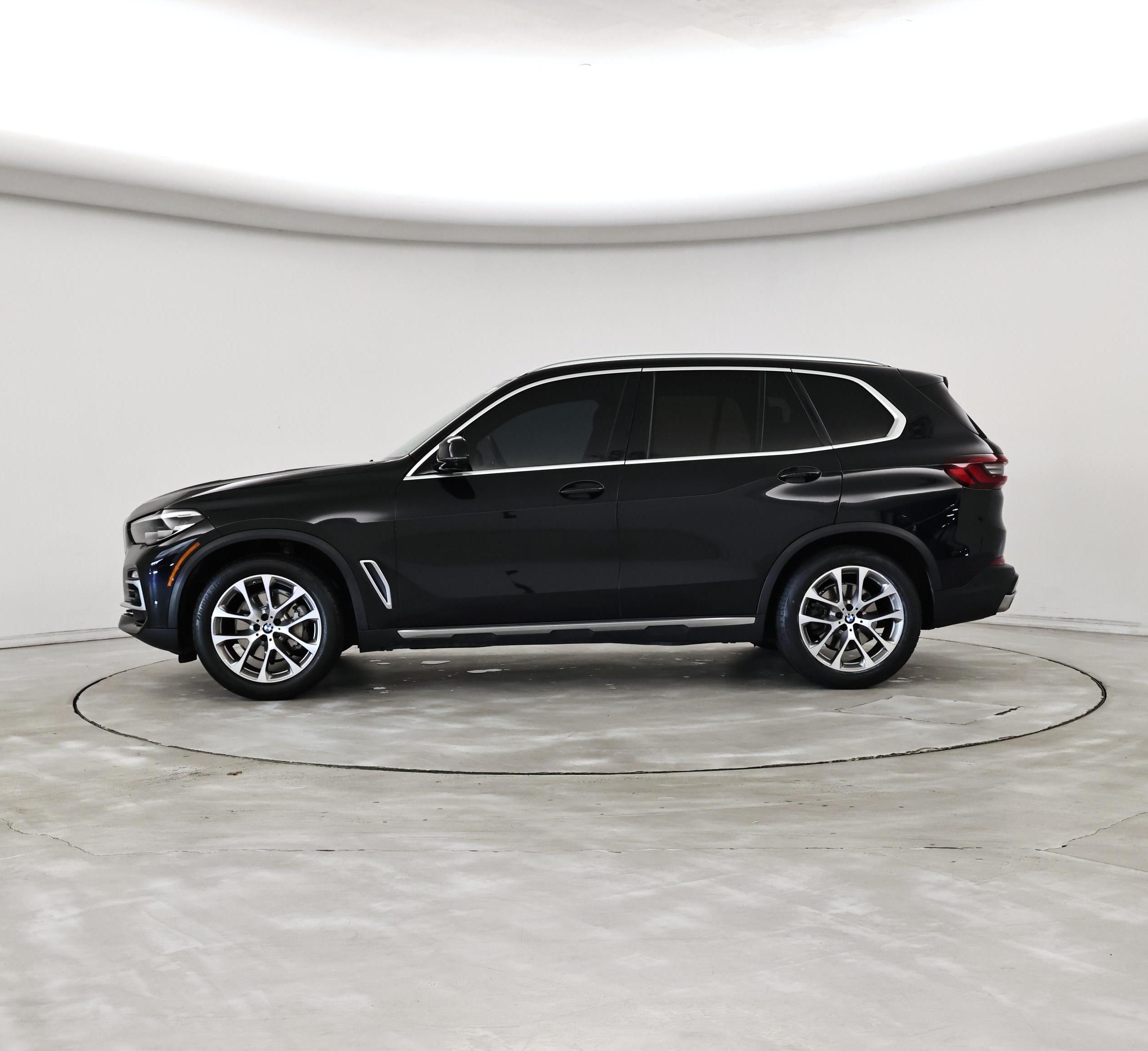 Thumbnail: 2021 BMW X5 - 3