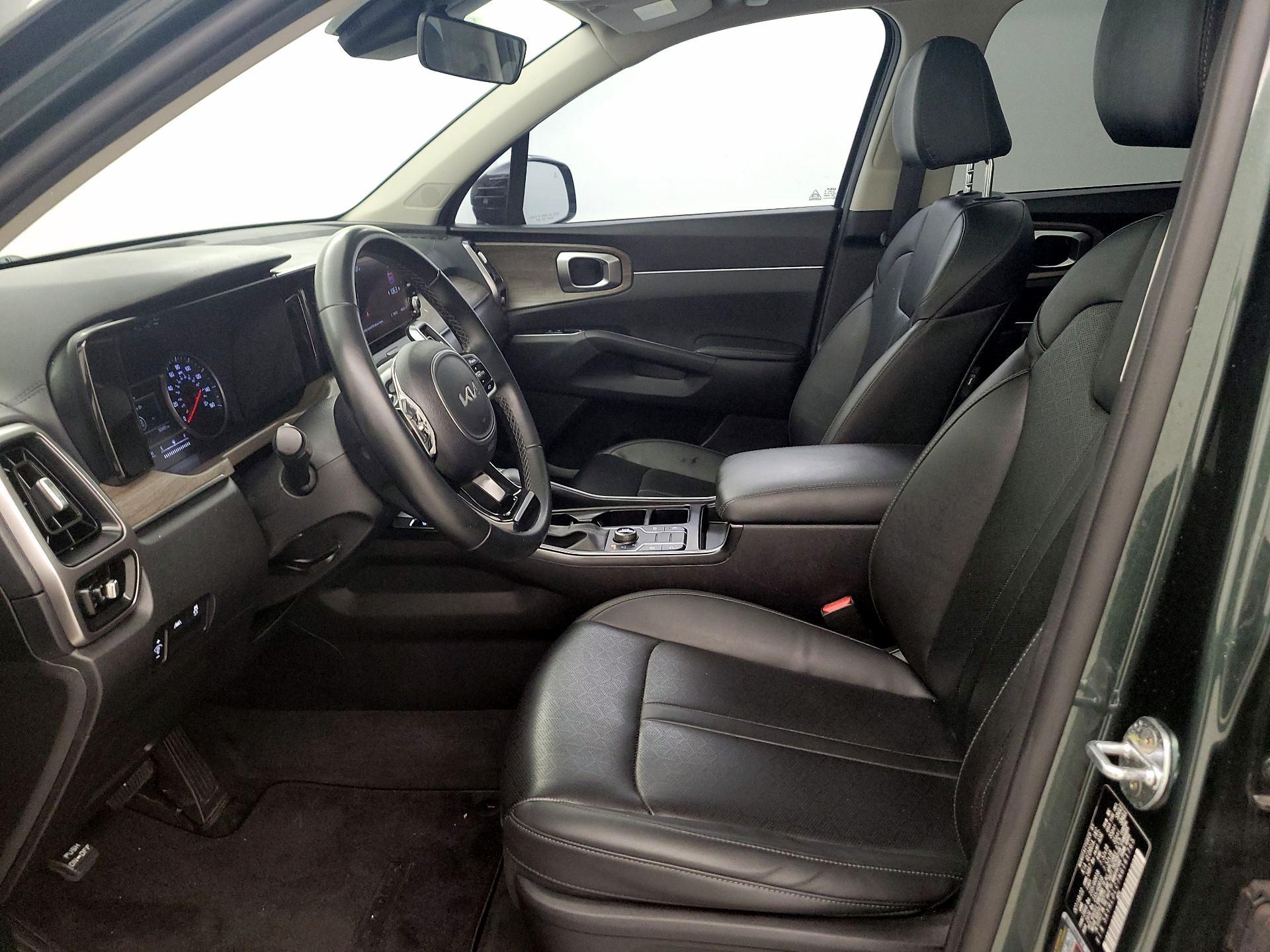 Thumbnail: 2022 Kia Sorento - 11