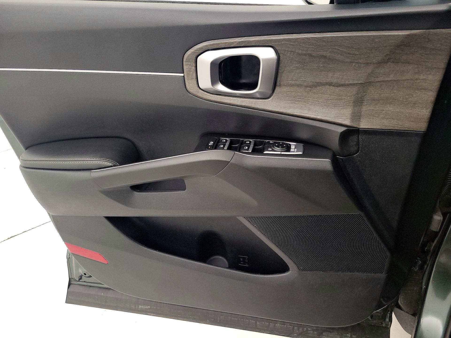 Thumbnail: 2022 Kia Sorento - 12