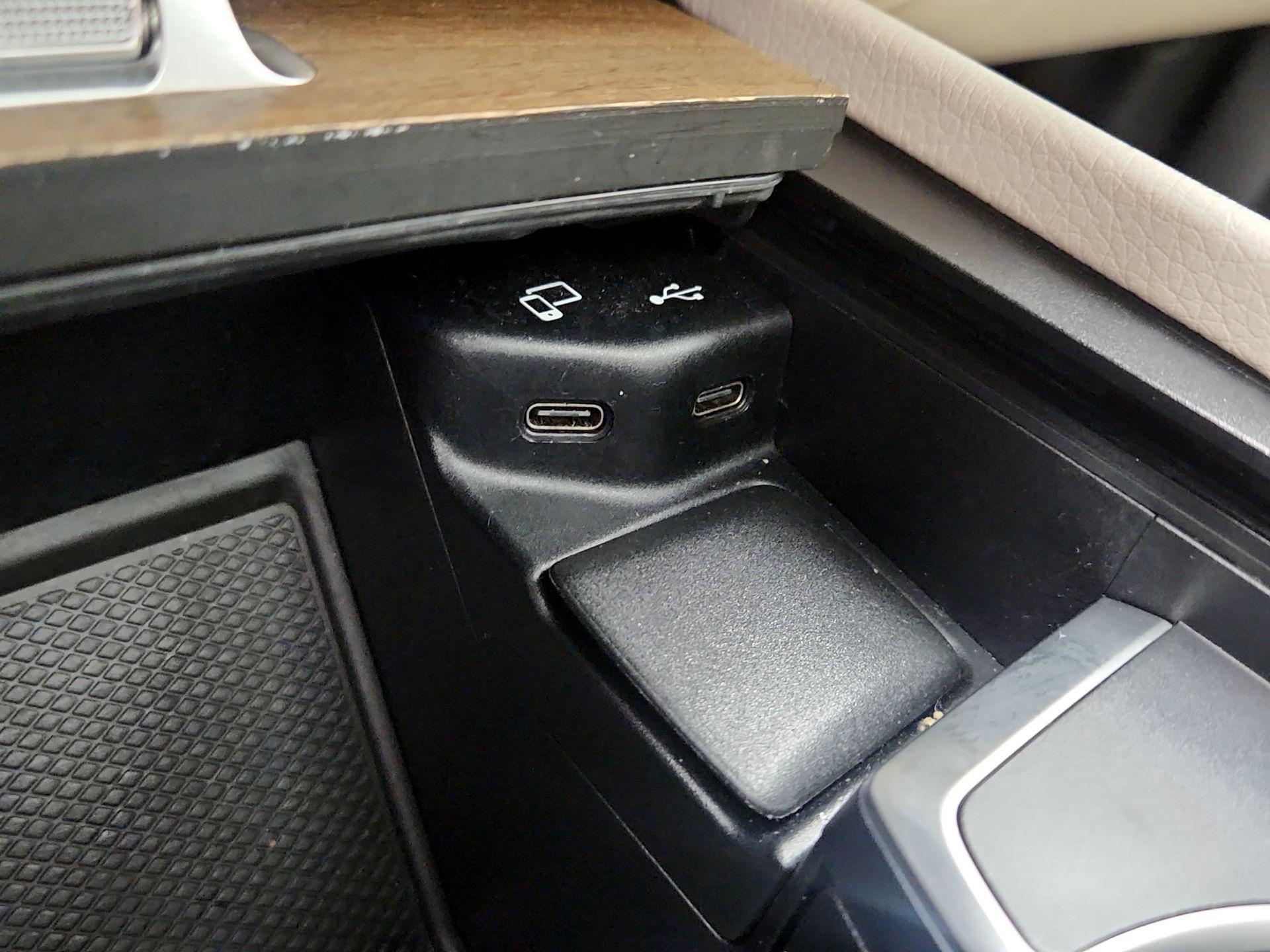 Thumbnail: 2022 Mercedes-Benz GLE - 19