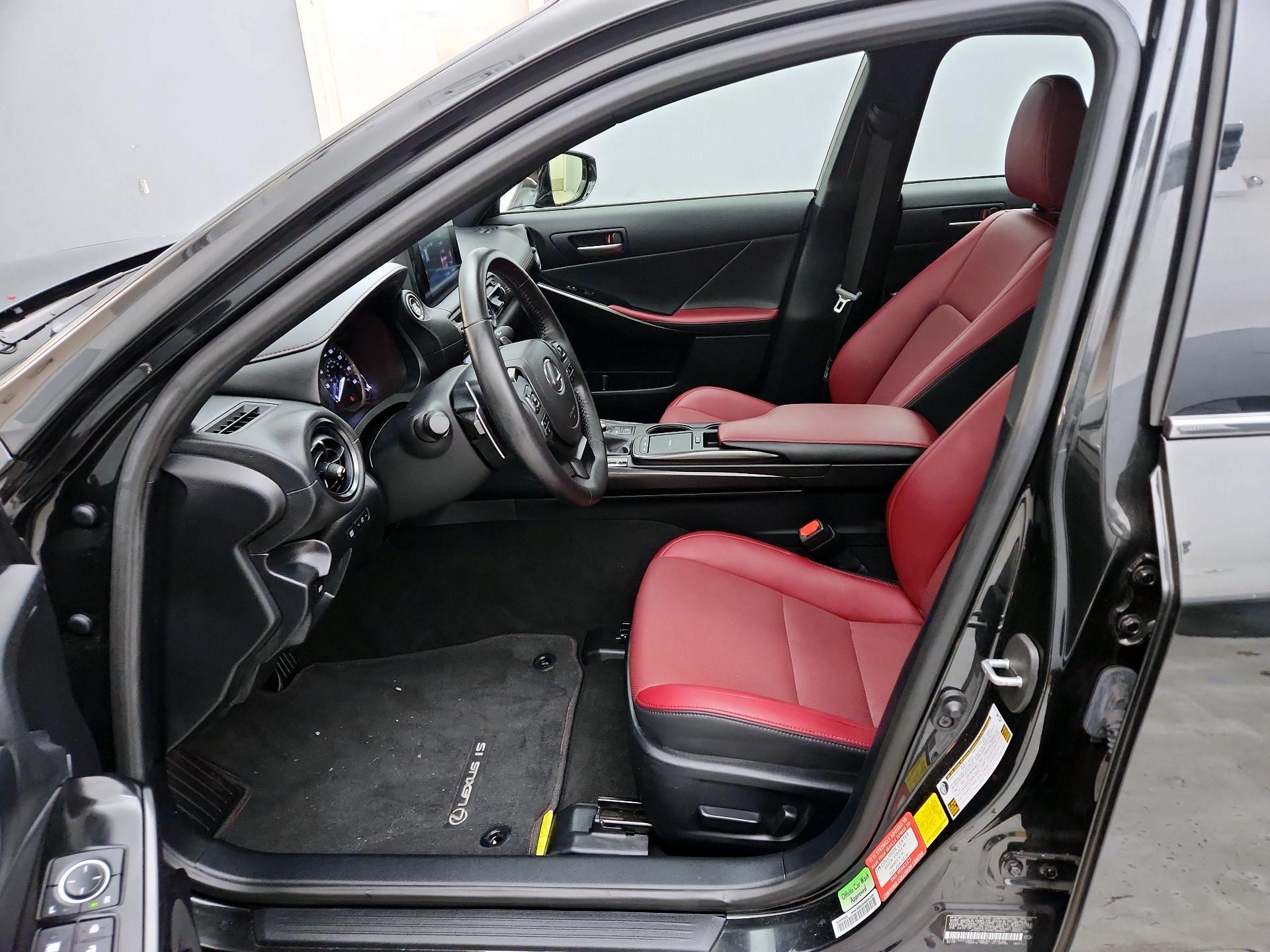 Thumbnail: 2023 Lexus IS - 11