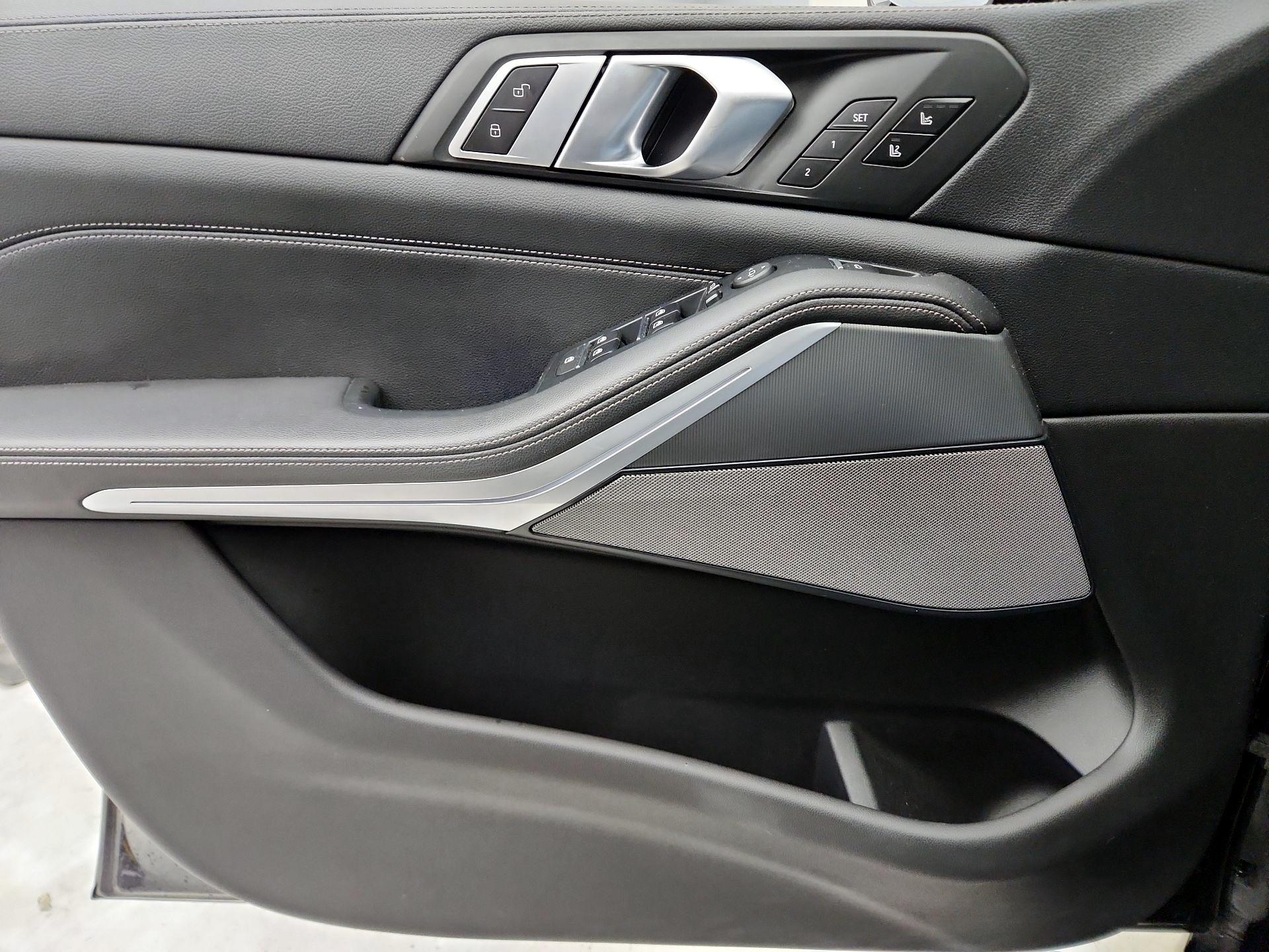 Thumbnail: 2021 BMW X5 - 12