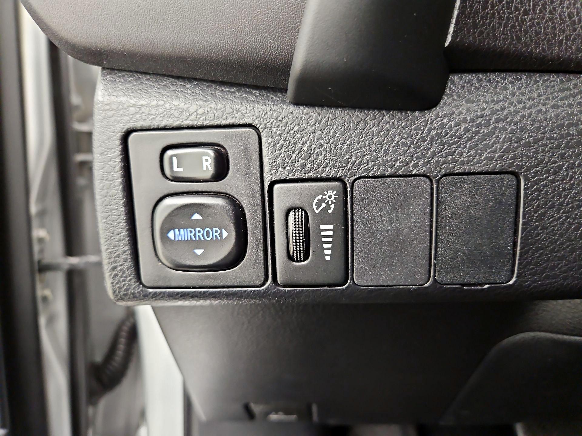 Thumbnail: 2017 Toyota Corolla - 13