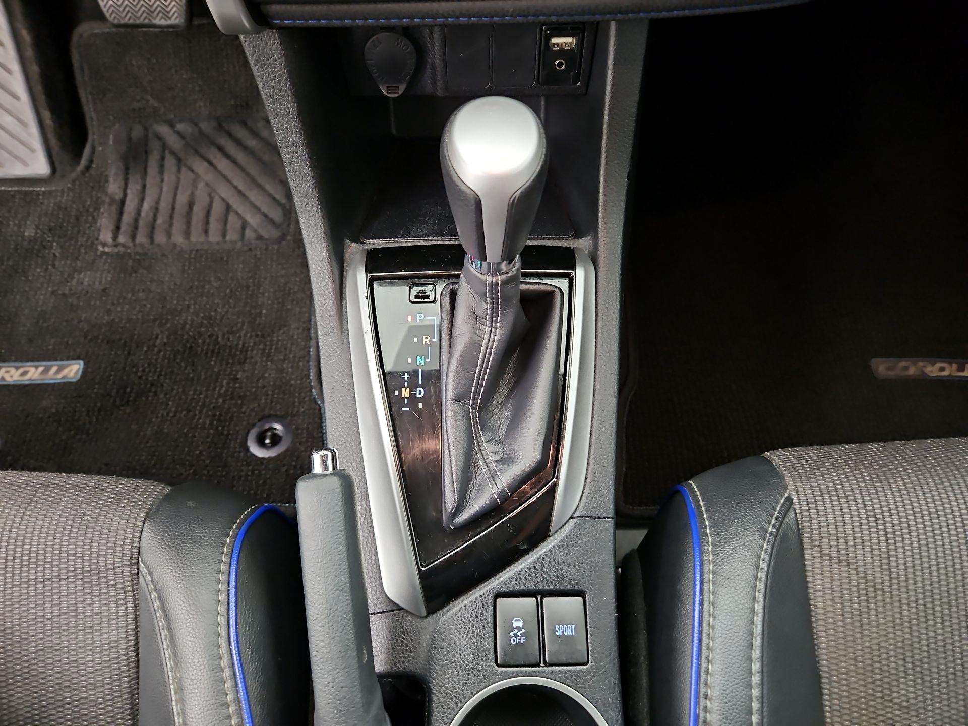 Thumbnail: 2017 Toyota Corolla - 17