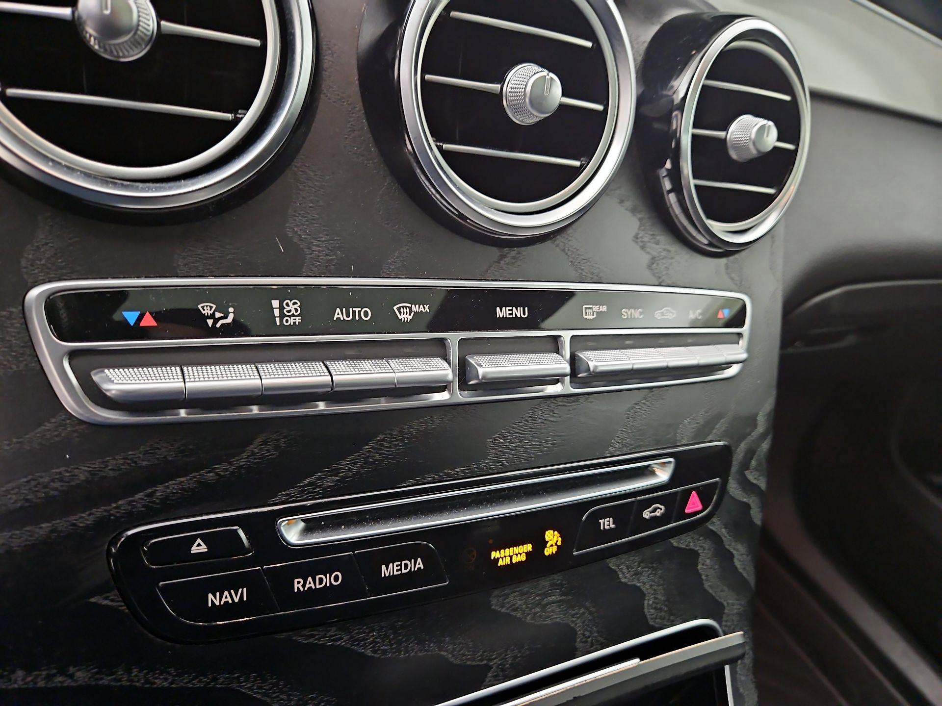 Thumbnail: 2018 Mercedes-Benz GL-Class - 16