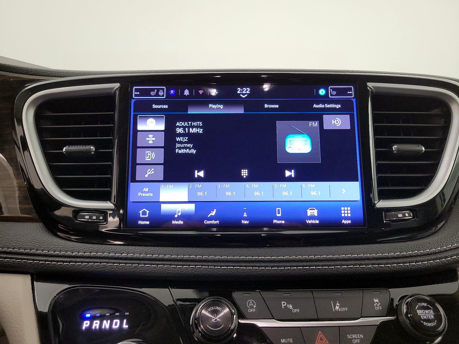 Thumbnail: 2024 Chrysler Pacifica - 16