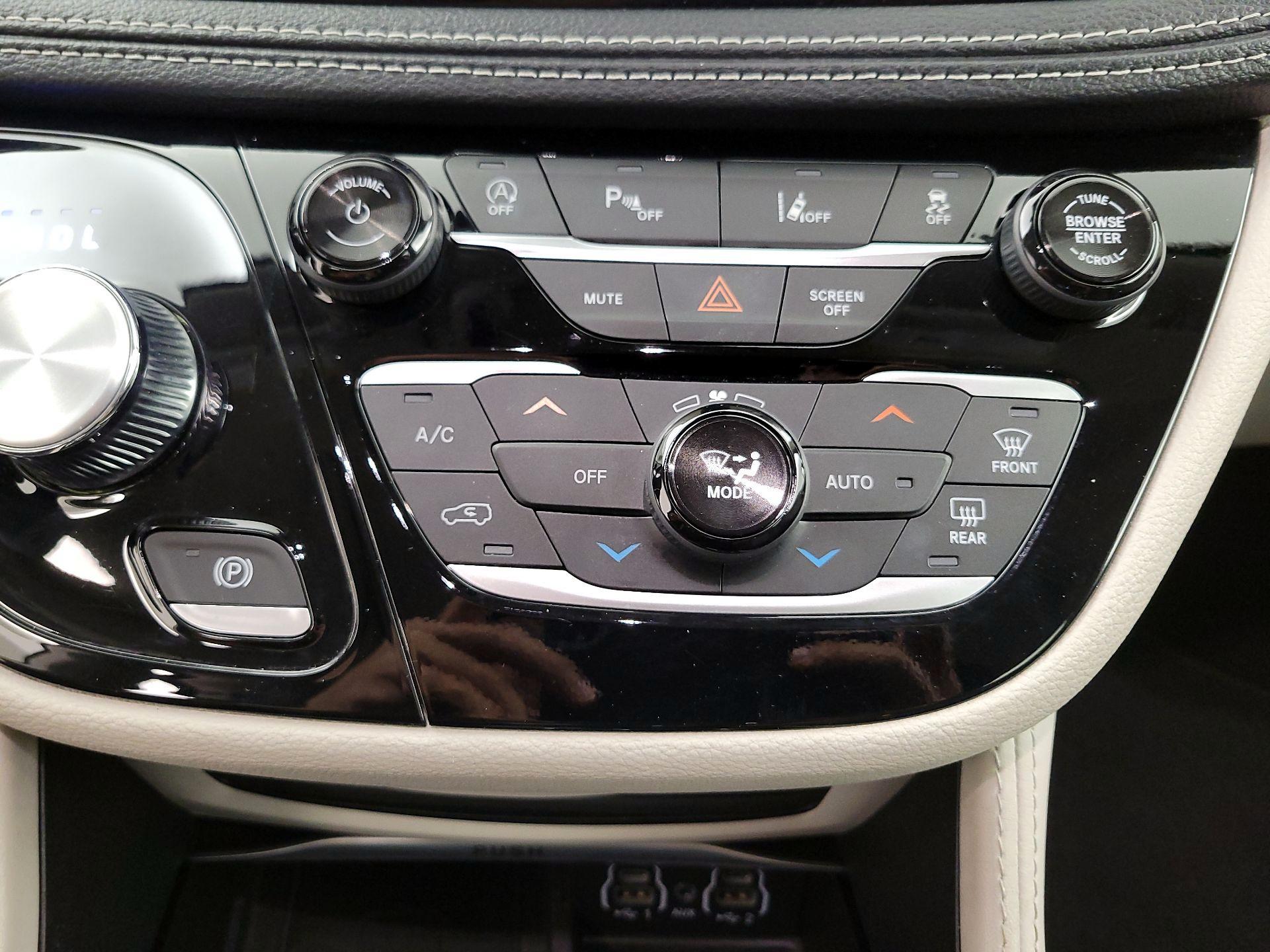 Thumbnail: 2024 Chrysler Pacifica - 17