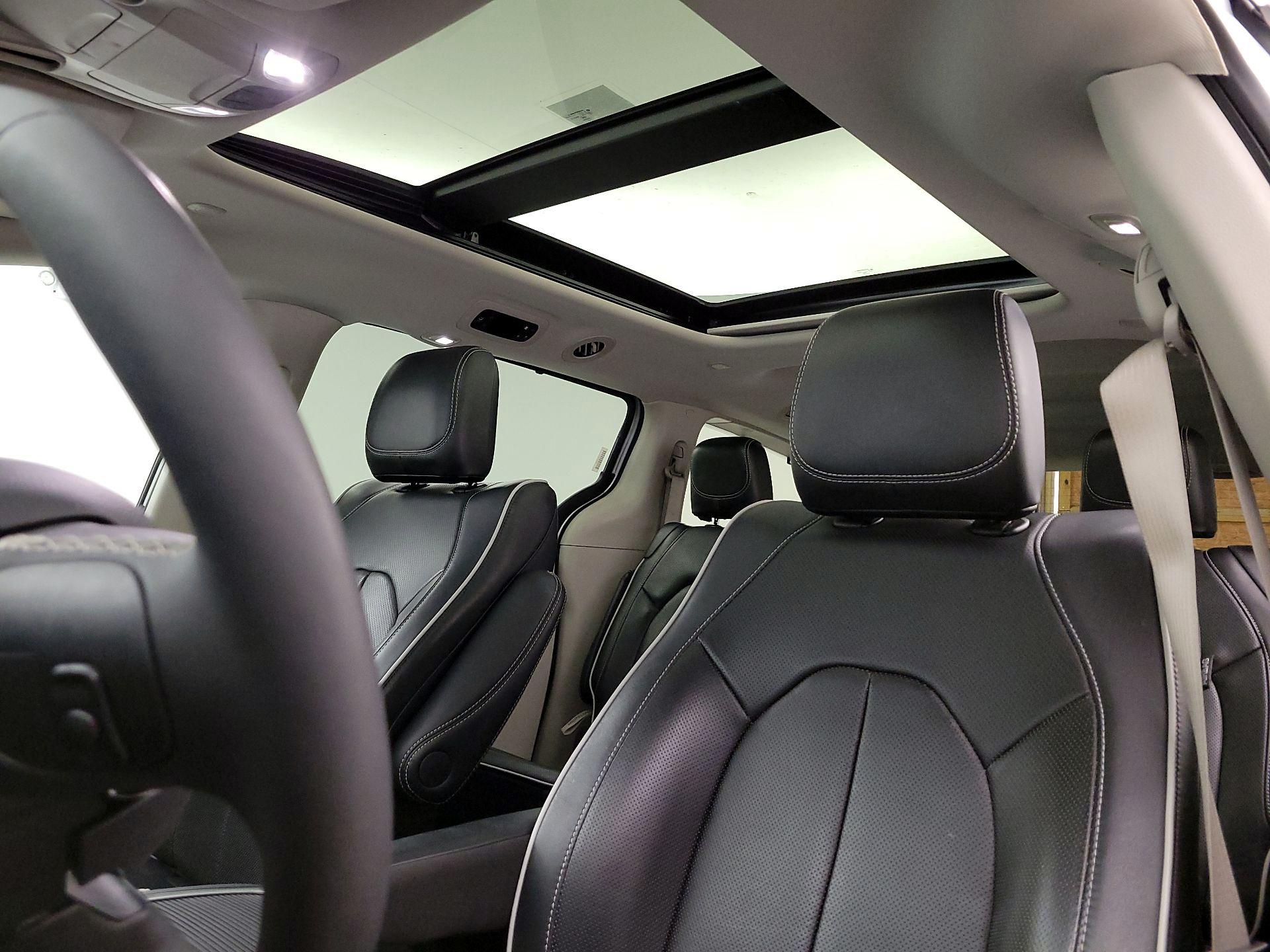 Thumbnail: 2024 Chrysler Pacifica - 20