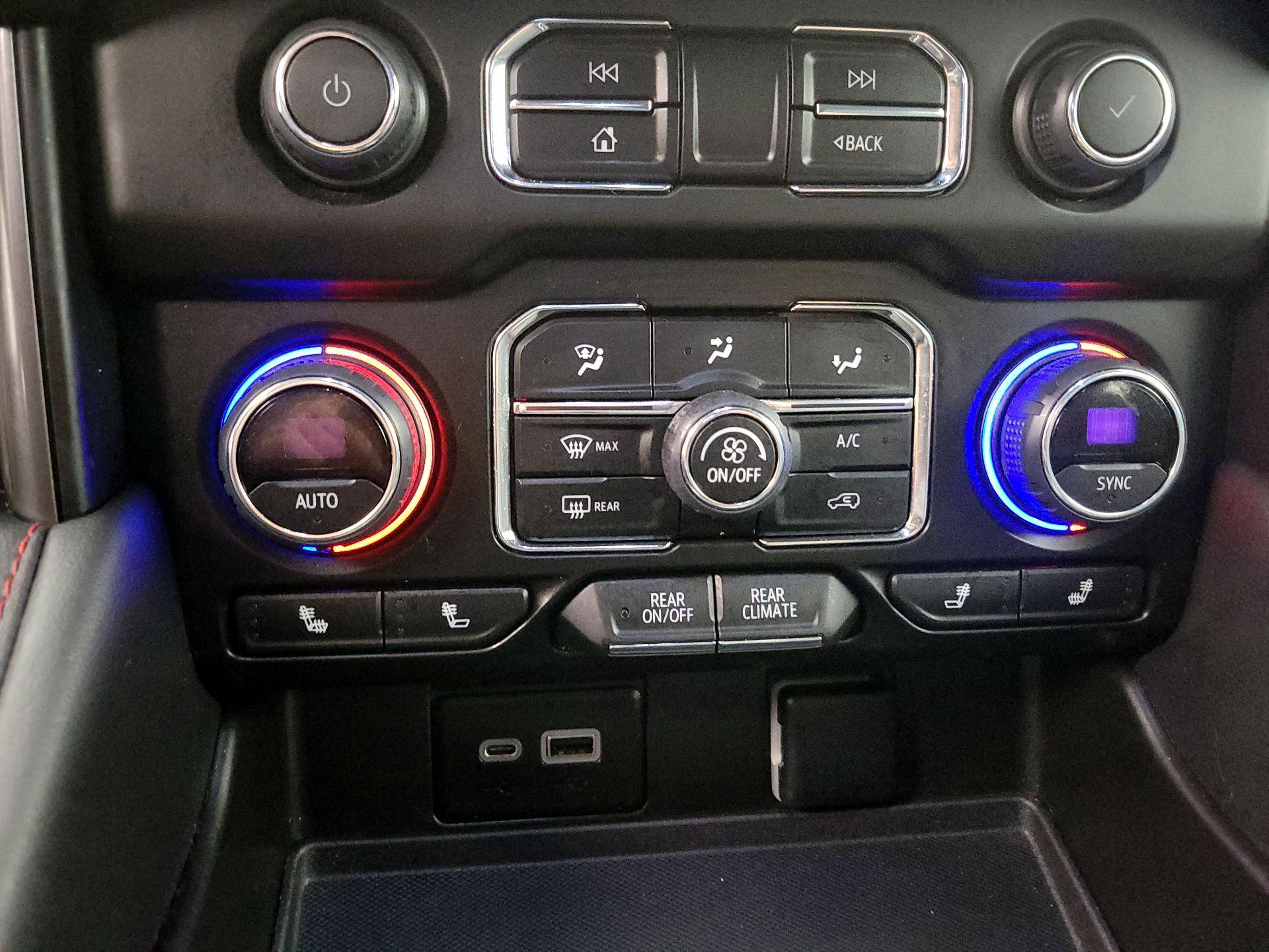 Thumbnail: 2022 Chevrolet Tahoe - 17