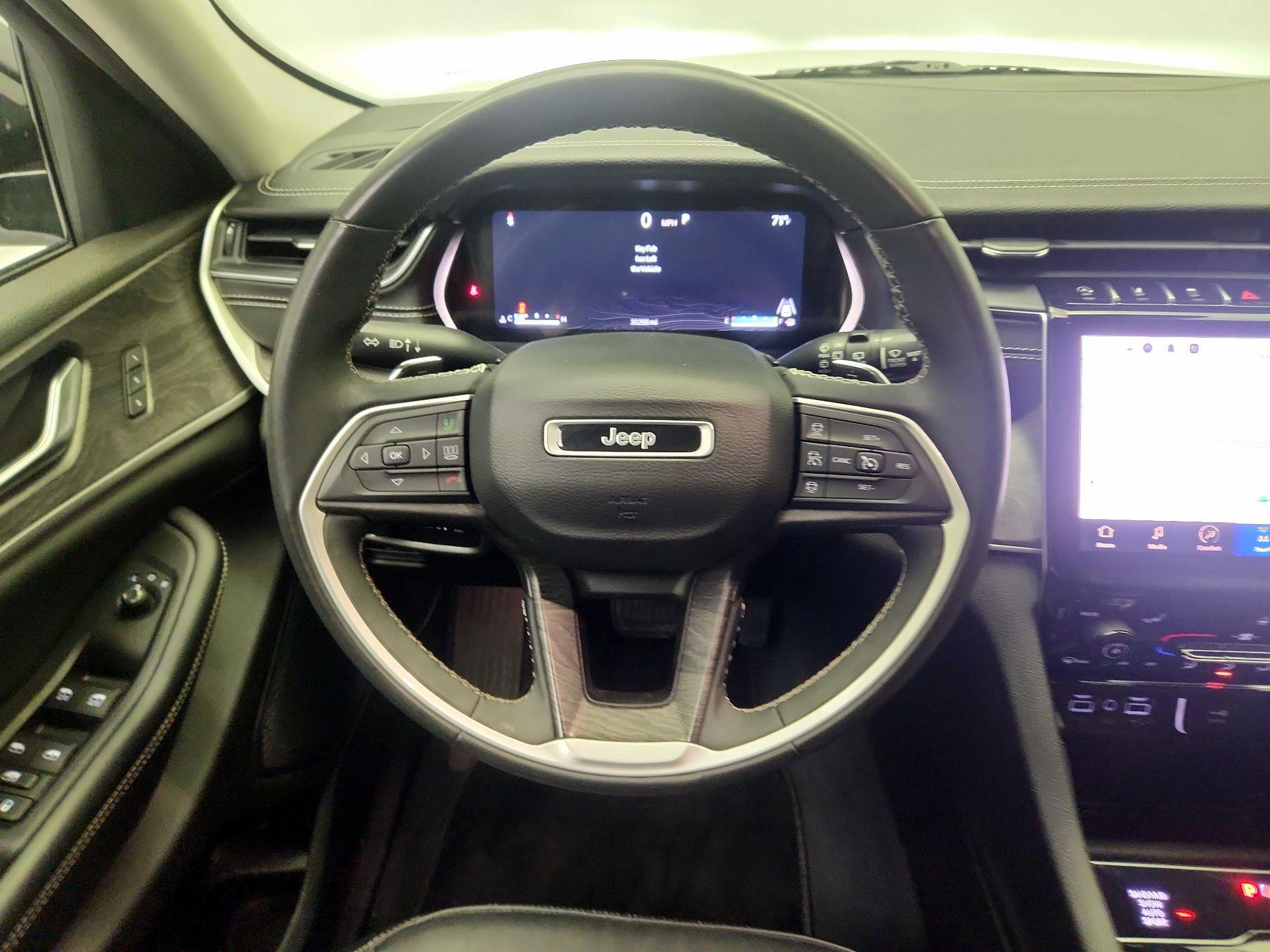 Thumbnail: 2023 Jeep Grand Cherokee - 10