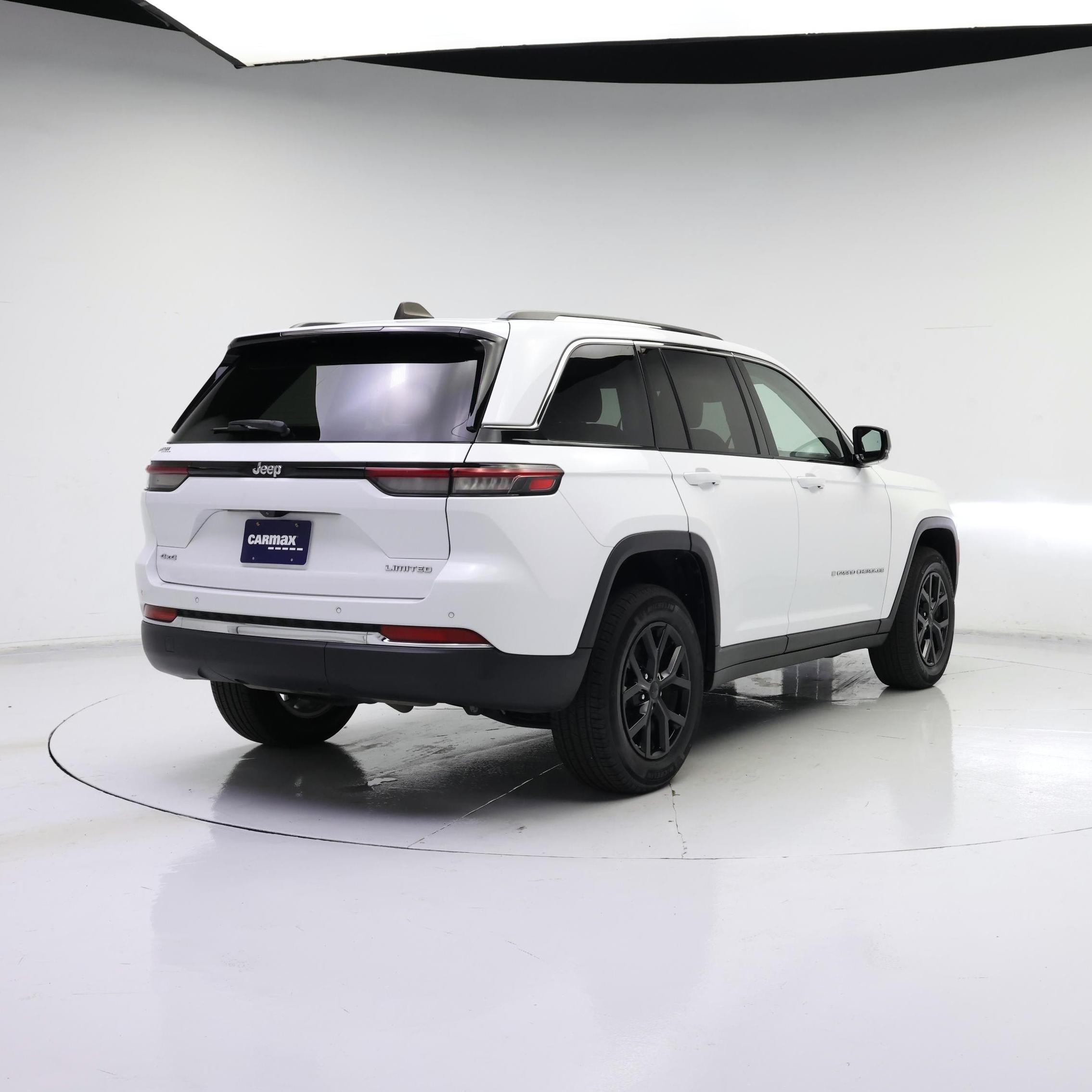 Thumbnail: 2023 Jeep Grand Cherokee - 8