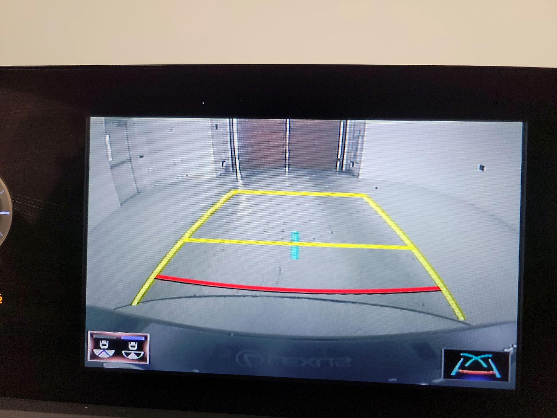 Thumbnail: 2022 Lexus ES - 14