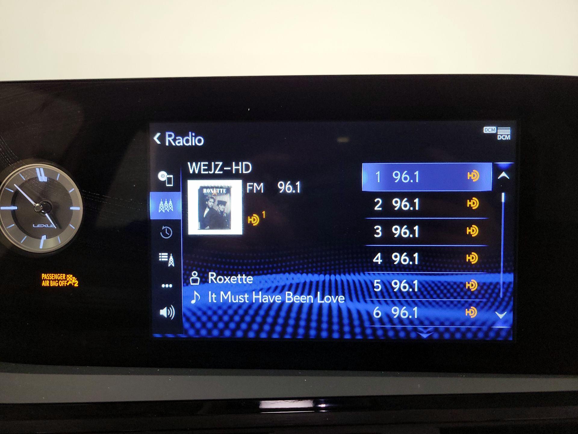 Thumbnail: 2022 Lexus ES - 15