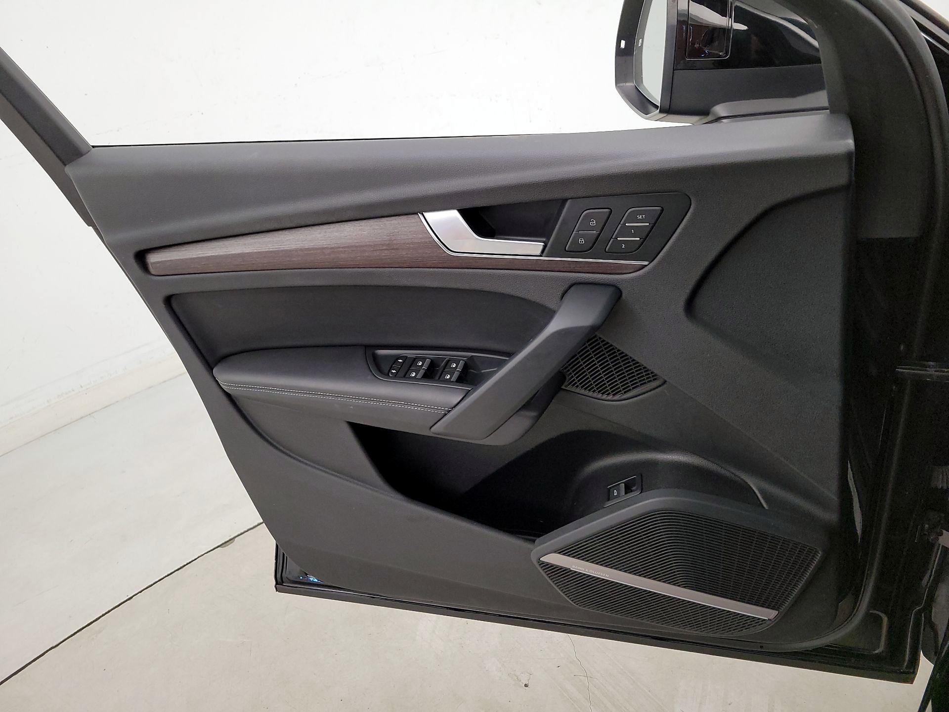 Thumbnail: 2021 Audi Q5 - 12